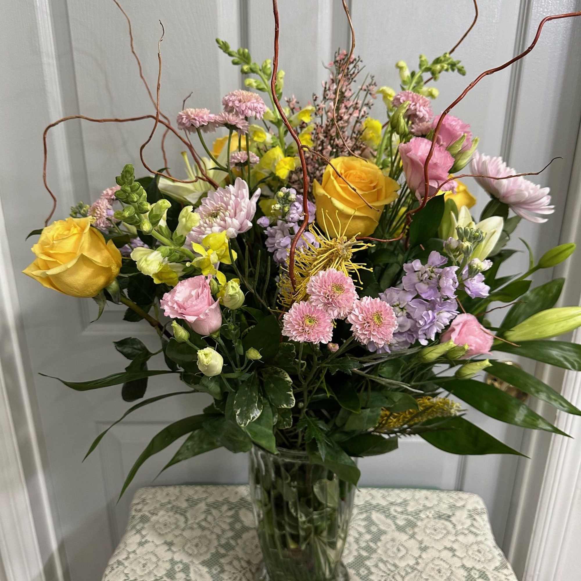 Assorted Lilies,  Roses, Tulip(seasonal),  