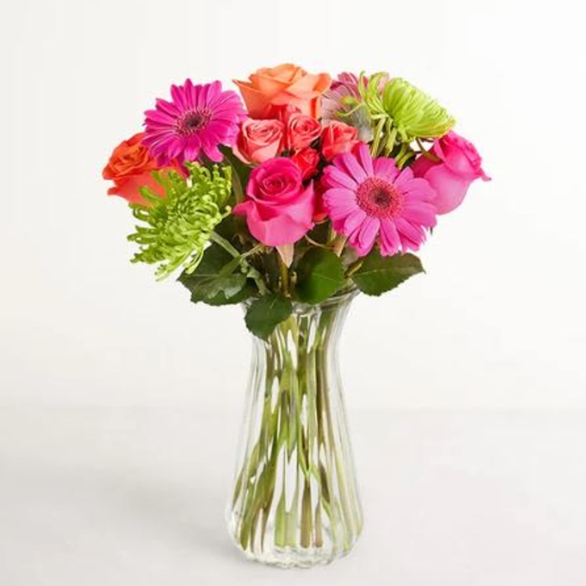  Pet Friendly?
No This arrangement contains Spider Mums (Chrysanthemums), which are toxic