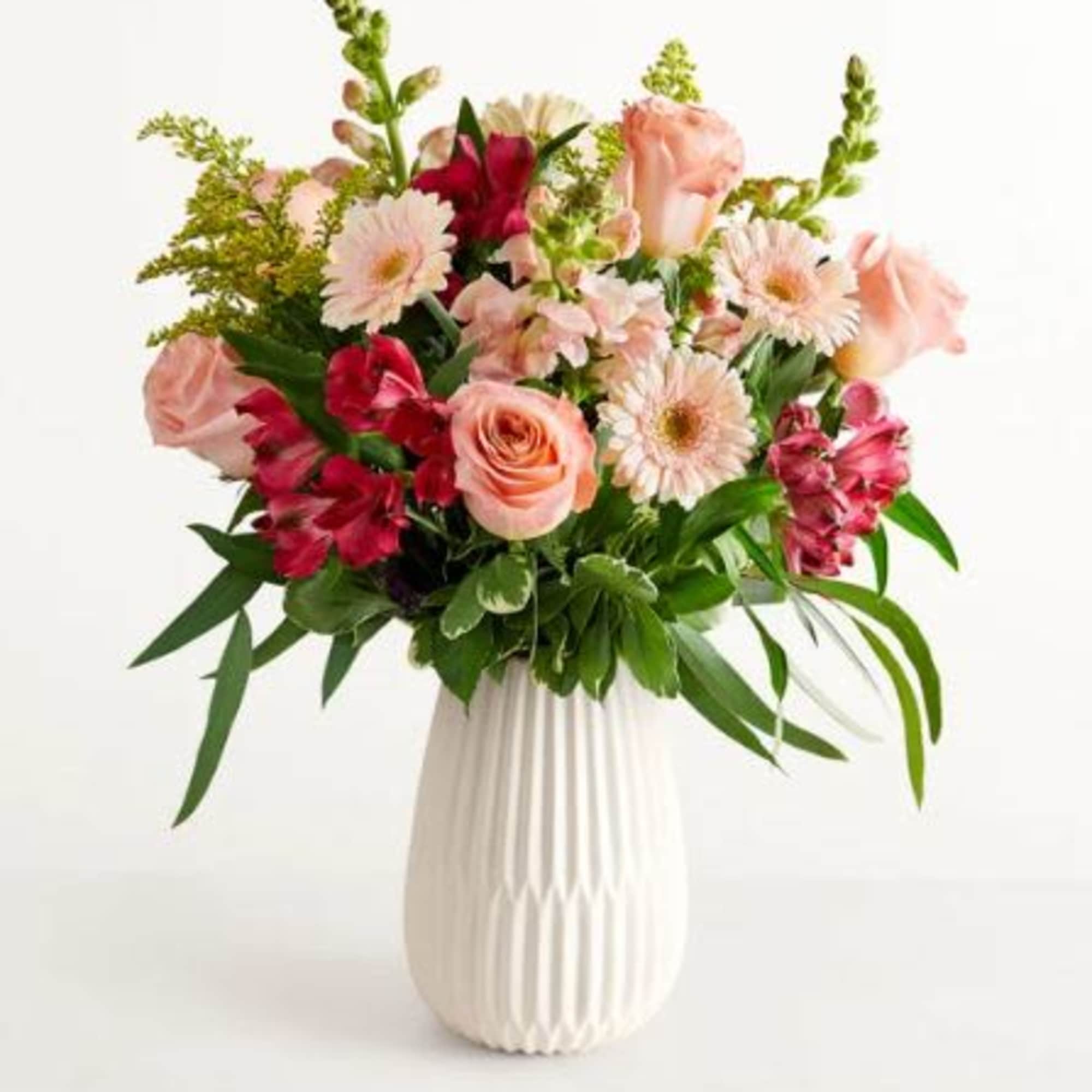  Pet Friendly?
No This bouquet contains Eucalyptus and Gerbera Daisies, which can