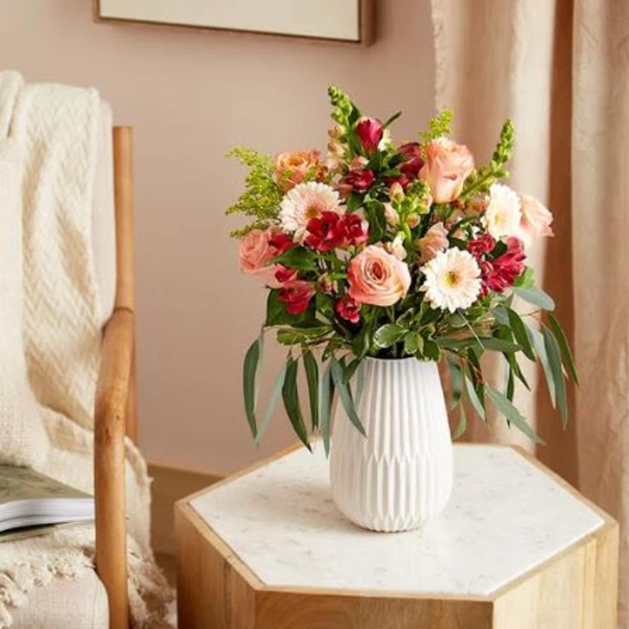  Pet Friendly?
No This bouquet contains Eucalyptus and Gerbera Daisies, which can