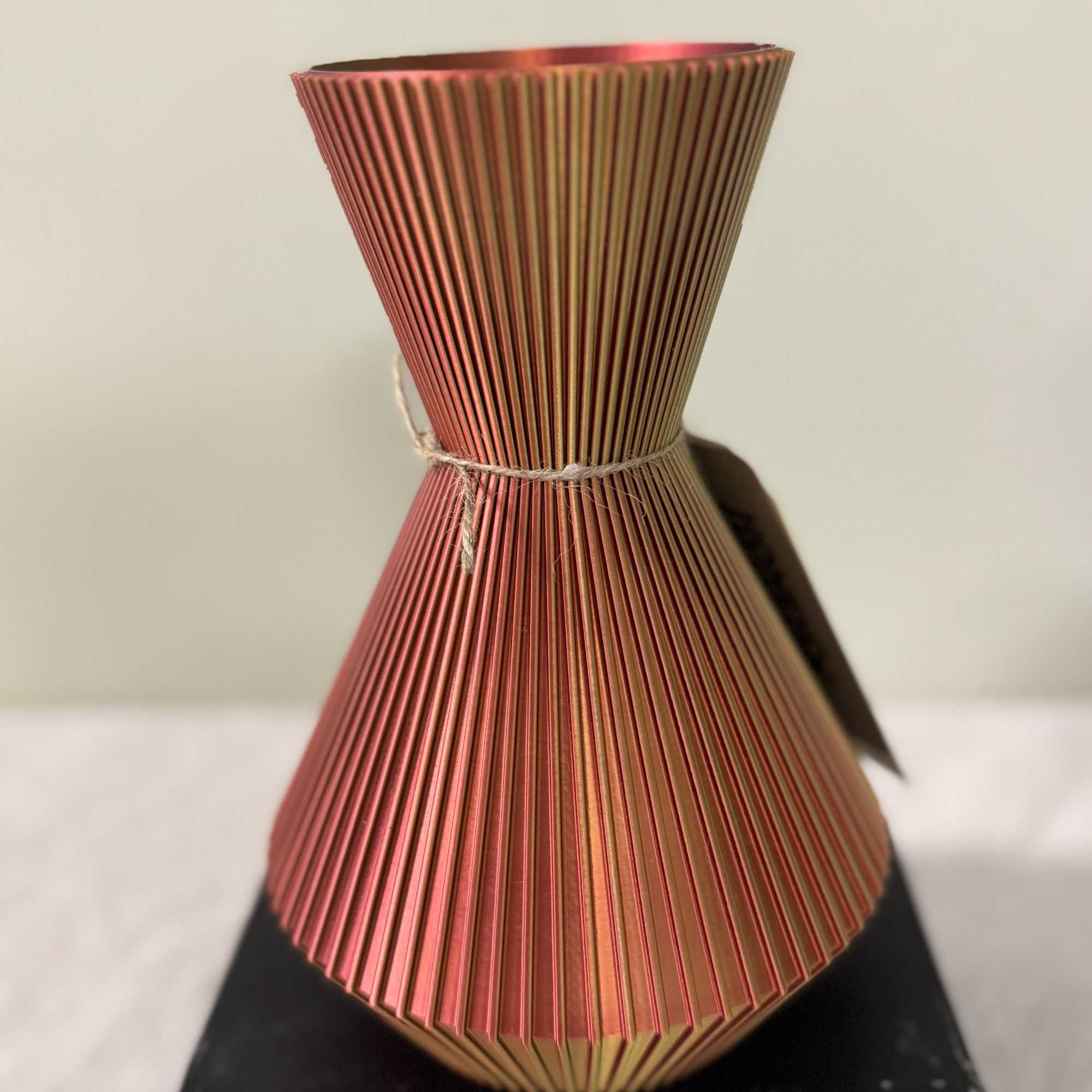 This product is manufactured using 3D printing, an energy-efficient process that enables