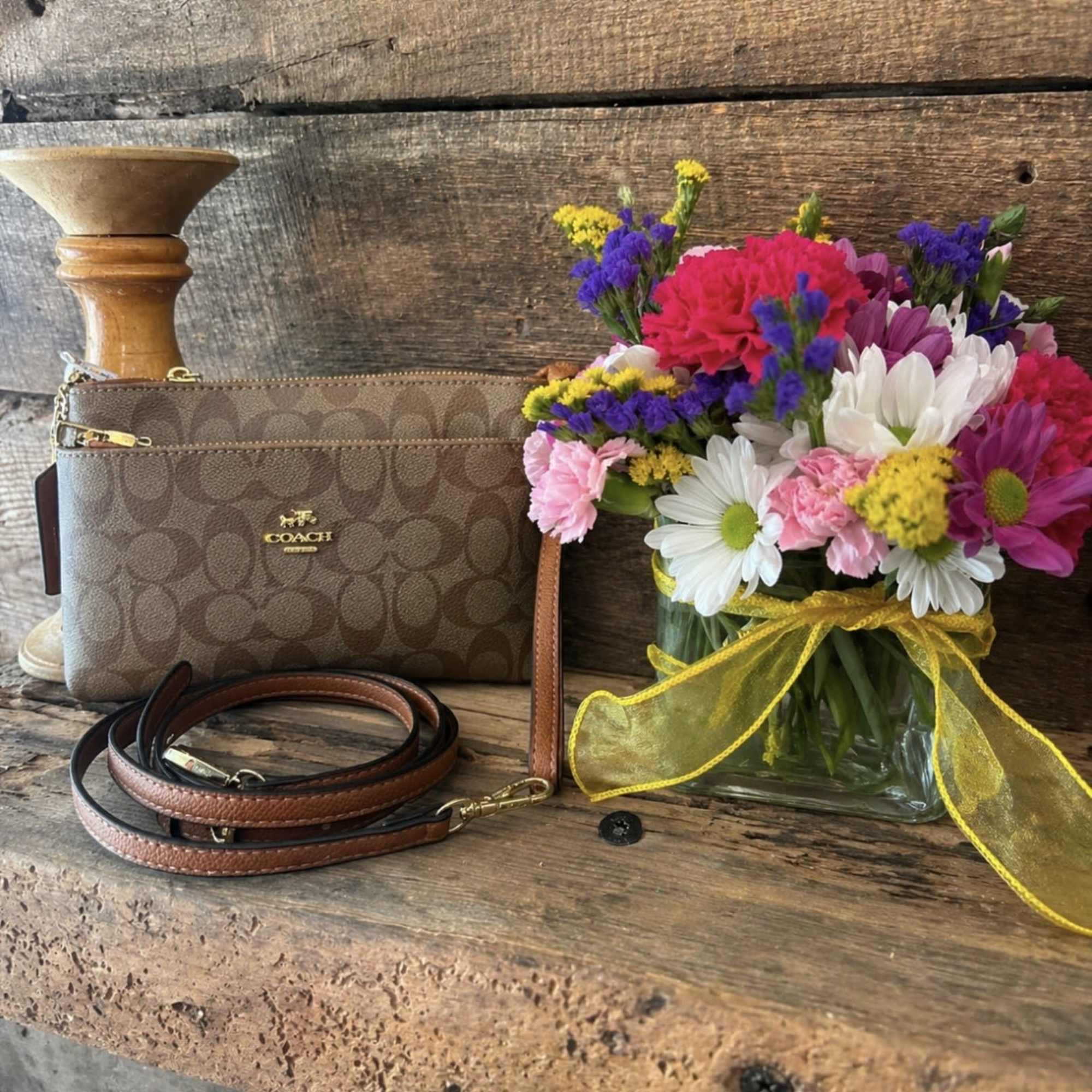 Some gifts say it, this one shows it!  Choose from either