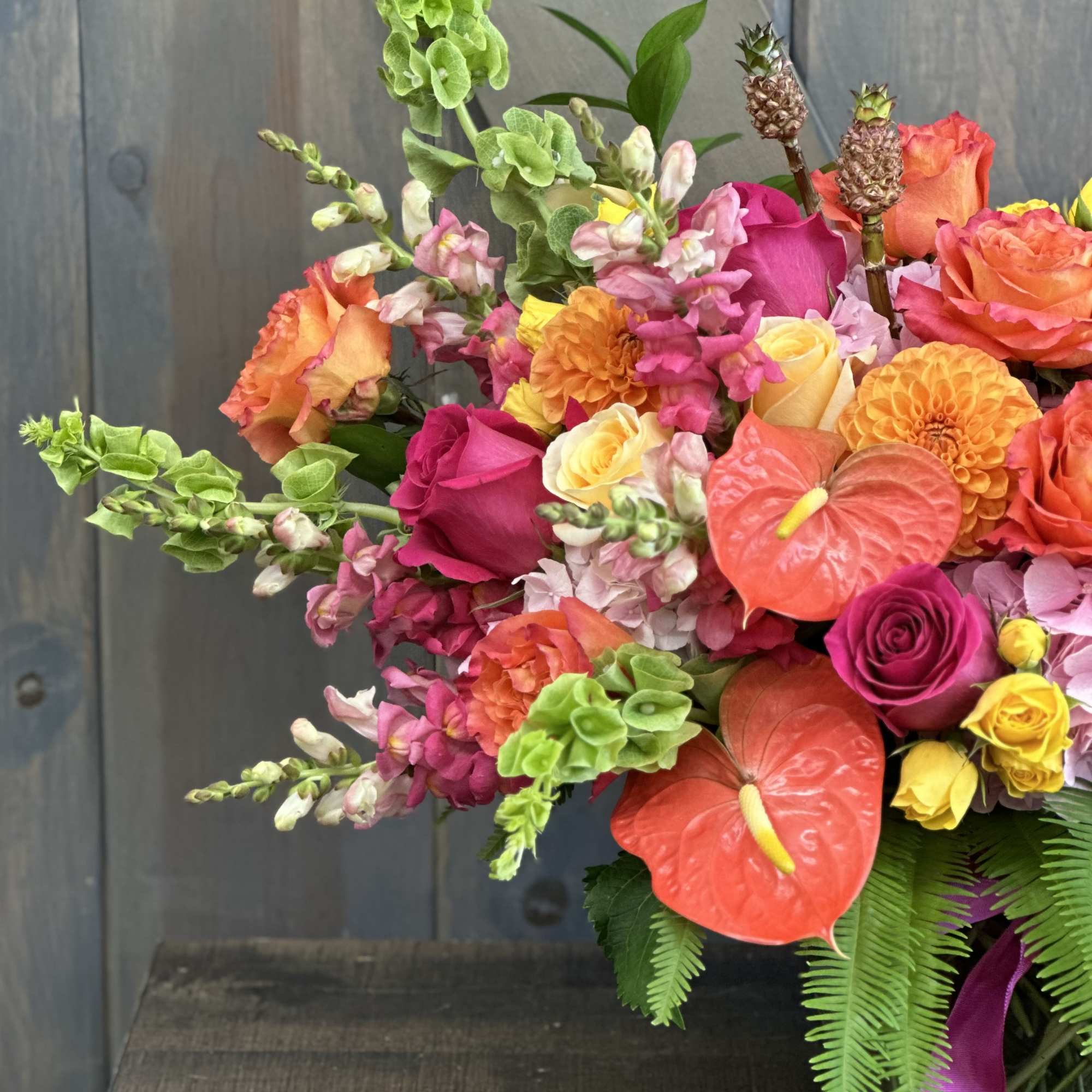 All aboard this tropical and fun arrangement, and yes there are actual