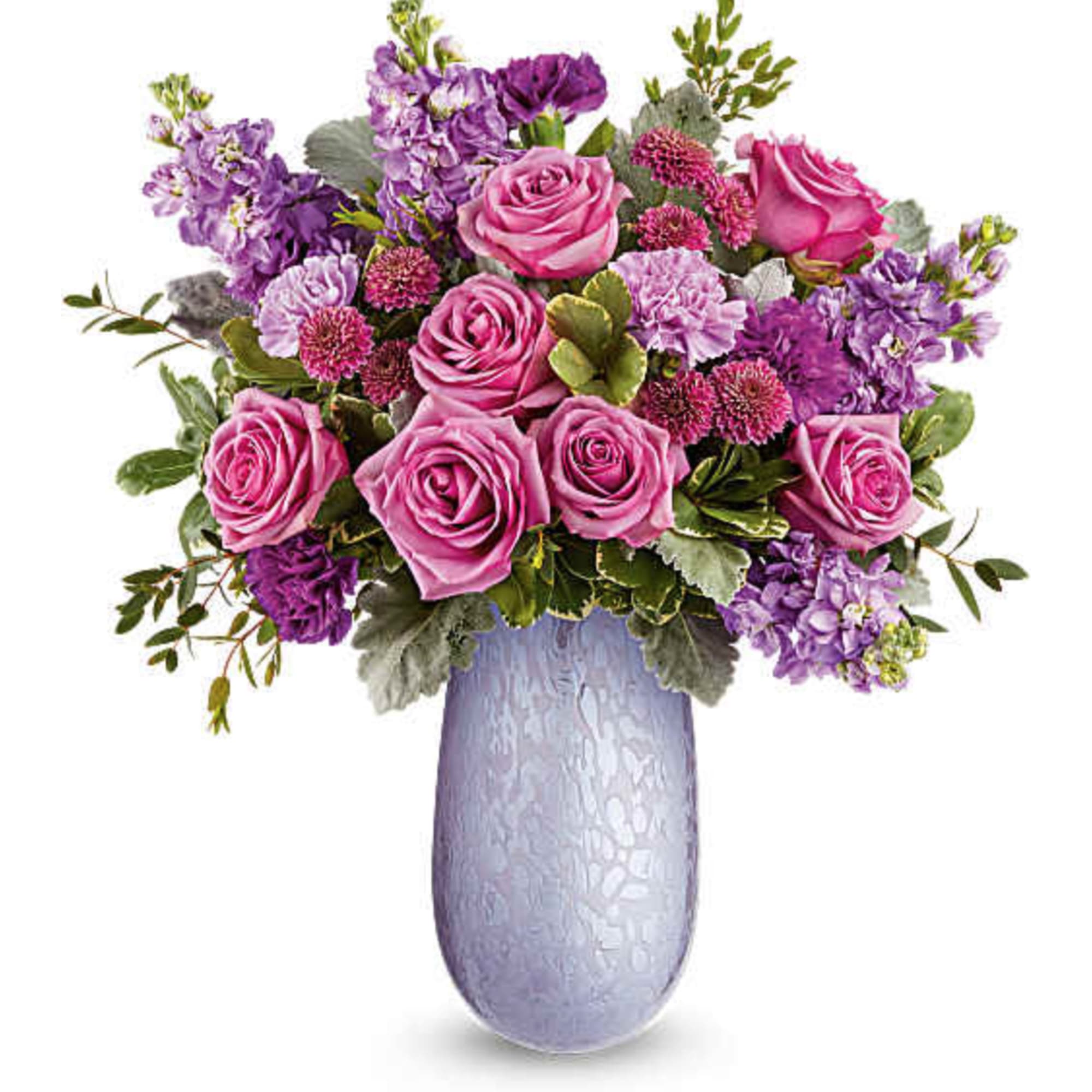 Capture Mom's heart with the Vivi vase, crafted from hand-blown art glass
