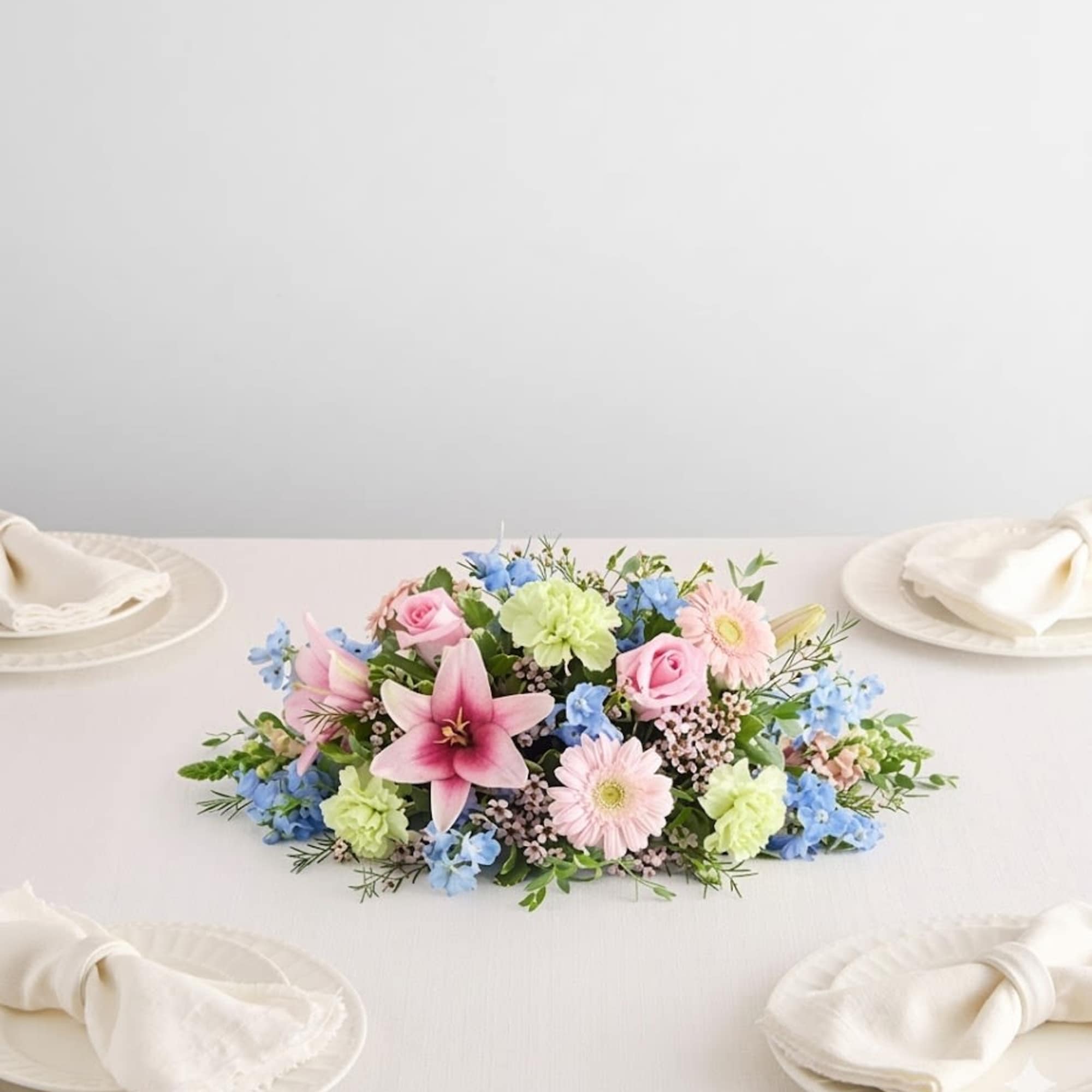  Pet Friendly?
No This arrangement contains Oriental Lilies, which are highly toxic