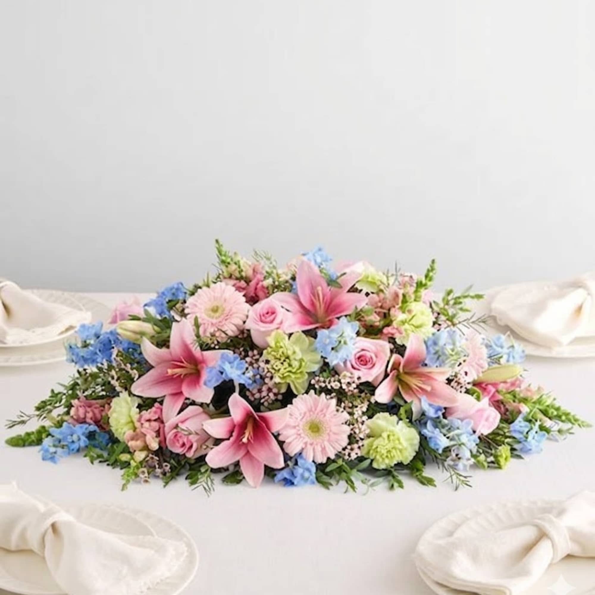  Pet Friendly?
No This arrangement contains Oriental Lilies, which are highly toxic