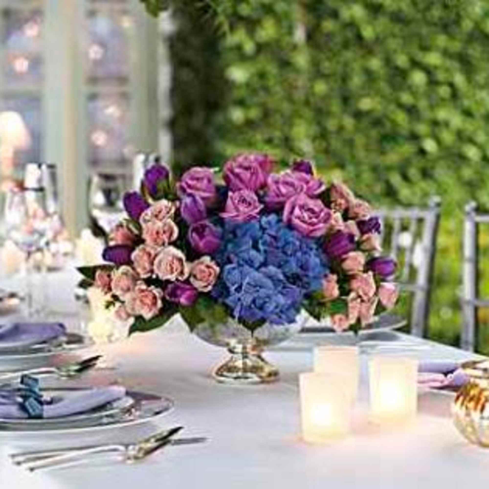  Pet Friendly?
No This arrangement contains Tulips, which are toxic to both