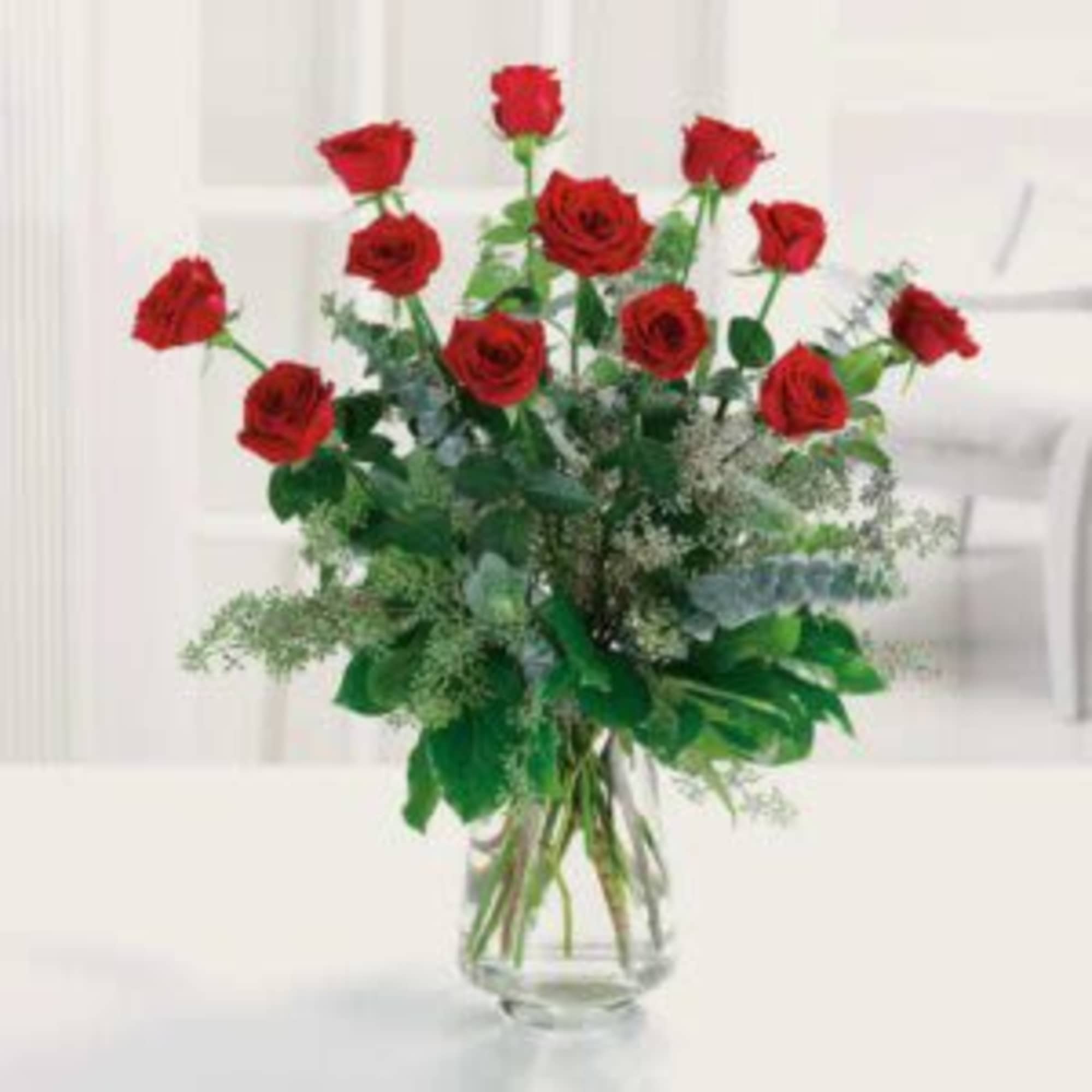  Pet Friendly?
Yes. Roses are generally non-toxic to cats and dogs.
Tip: Remove