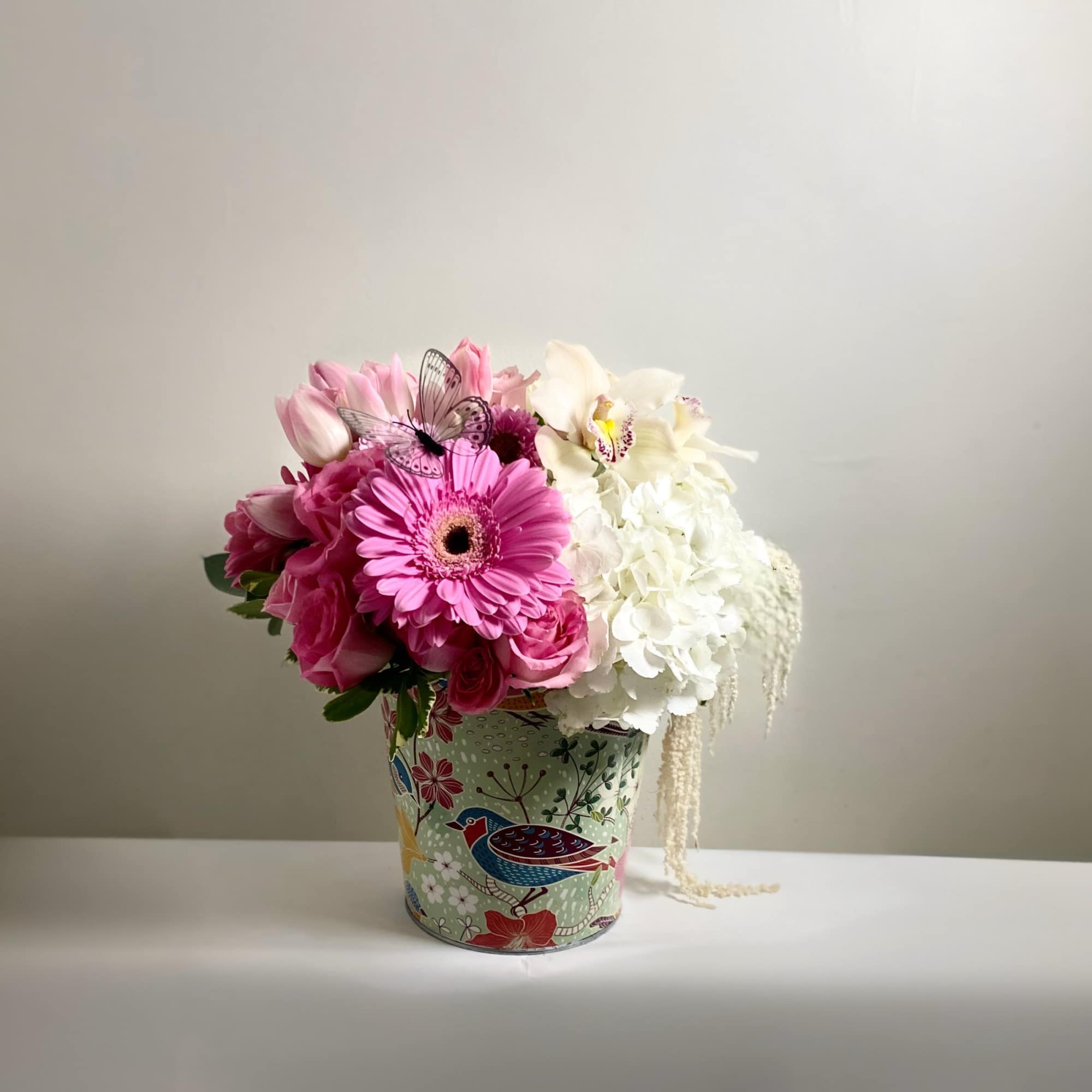 Celebrate the woman who does it all with a lush, garden-inspired medley.