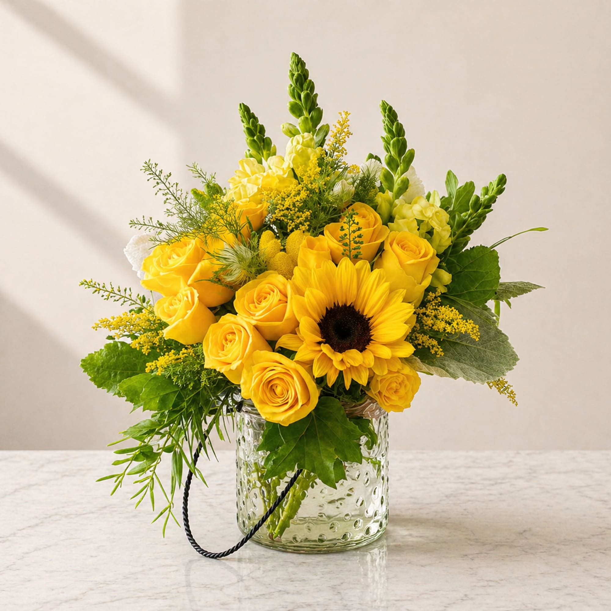 Brighten Someone&rsquo;s Day with the Sweet Smile Bouquet &ndash; Send a burst