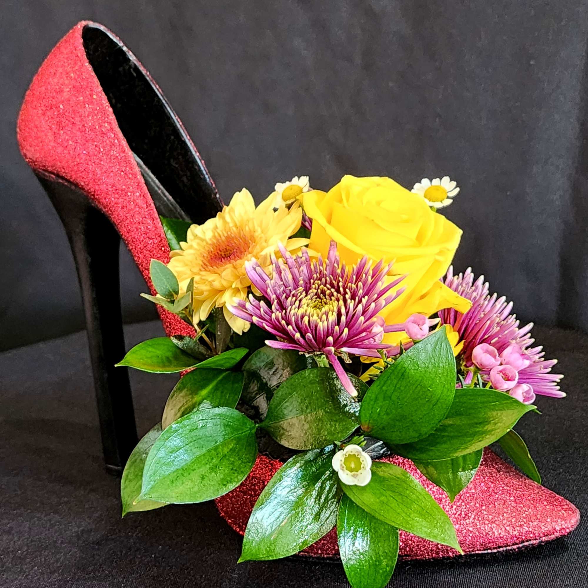 Treat the woman you love in your life with this beautiful feminine