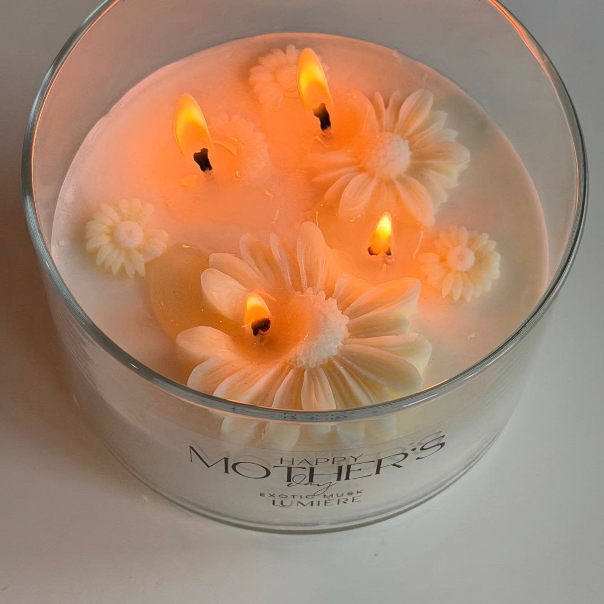Invite warmth and tenderness into every room with the Daisy Bloom &mdash;