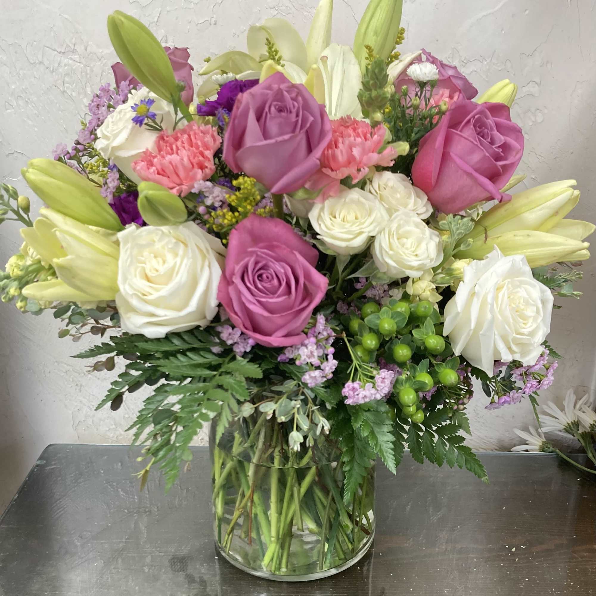 Show her she is extra special with an Extra Large Oversized vase