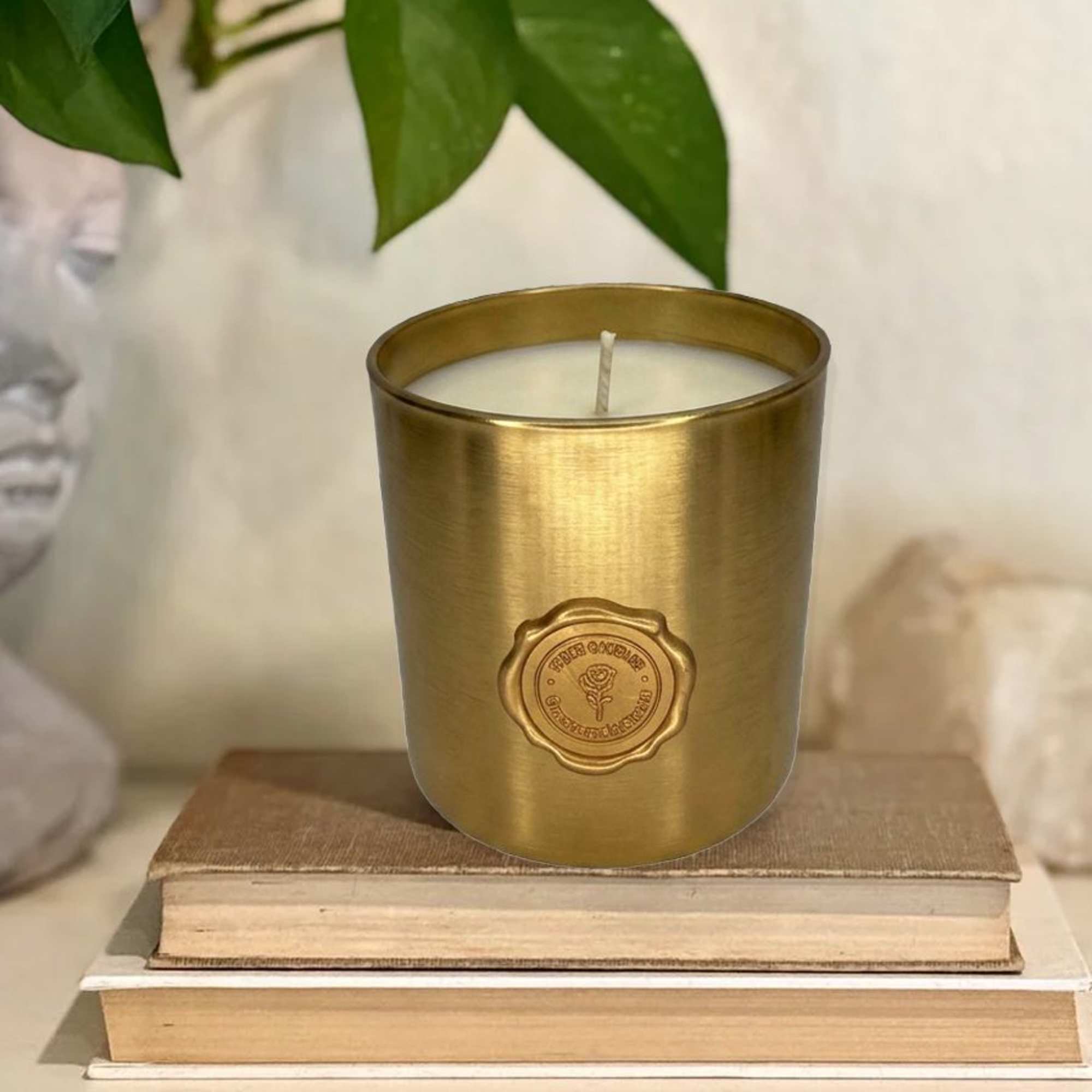 Bohemian Rose &ndash; Soy Blend Candle
A romantic and free-spirited fragrance, Bohemian Rose