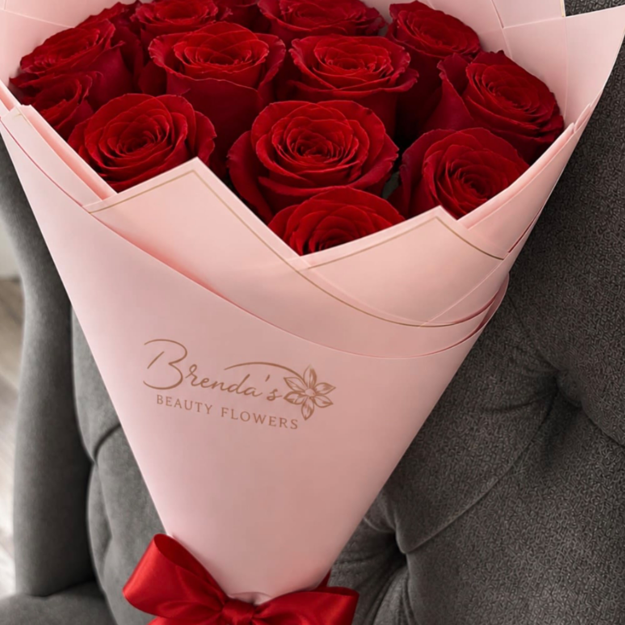 Standard 12 
Deluxe 25 
Premium  36 
Red  with elegant 