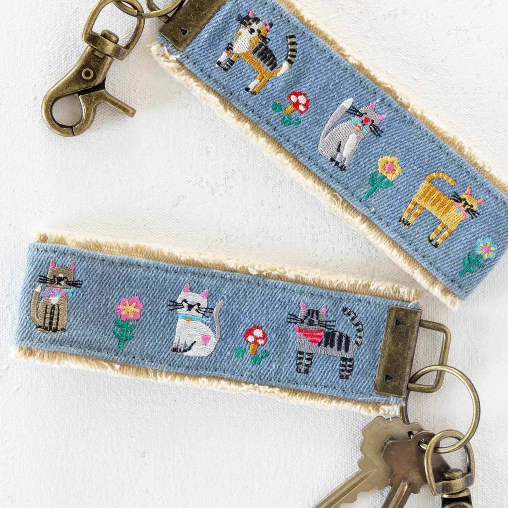 Celebrate the love of a Cat Mom this Mother&rsquo;s Day with the