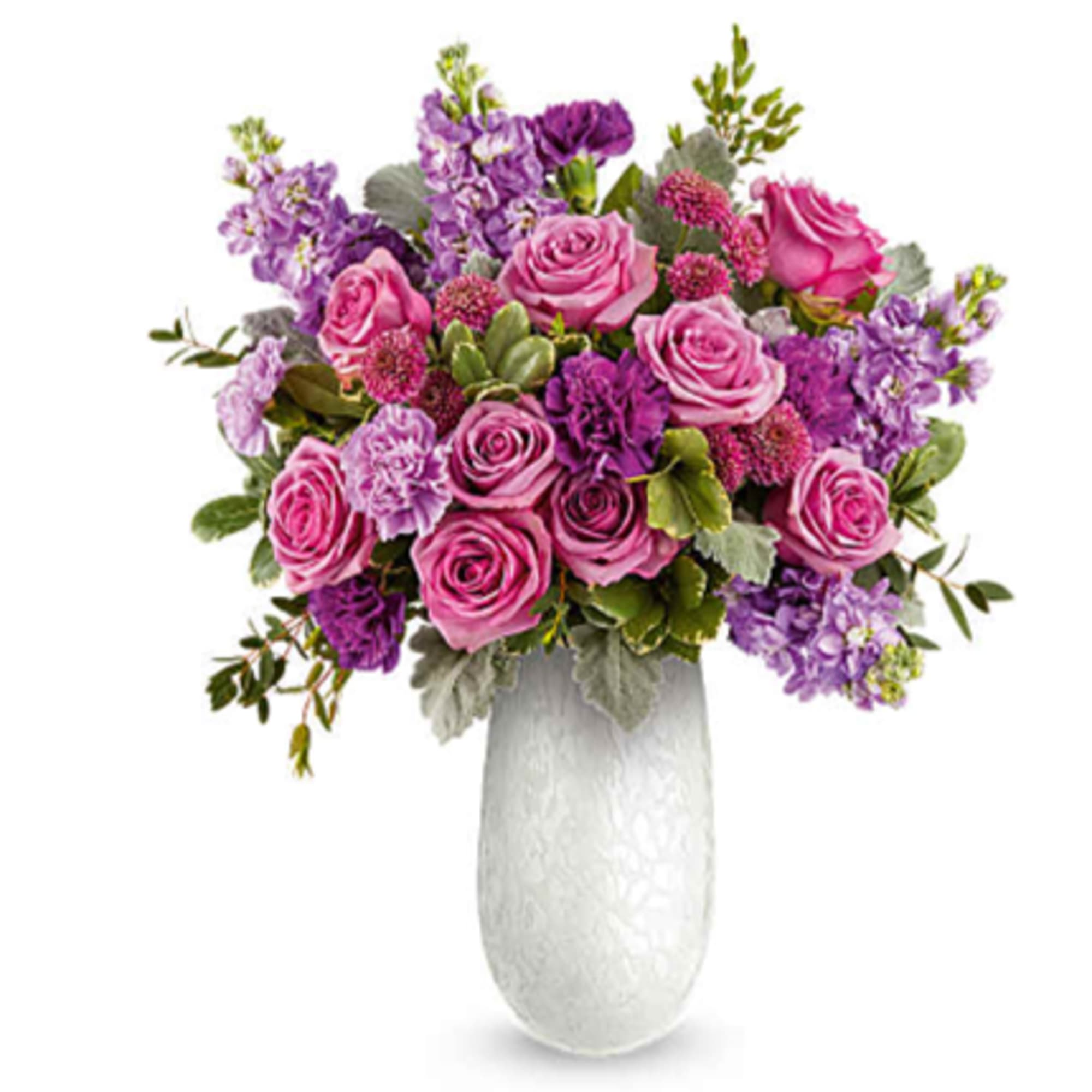 Delight Mom with the Amelia Bouquet, a graceful mix of pink and