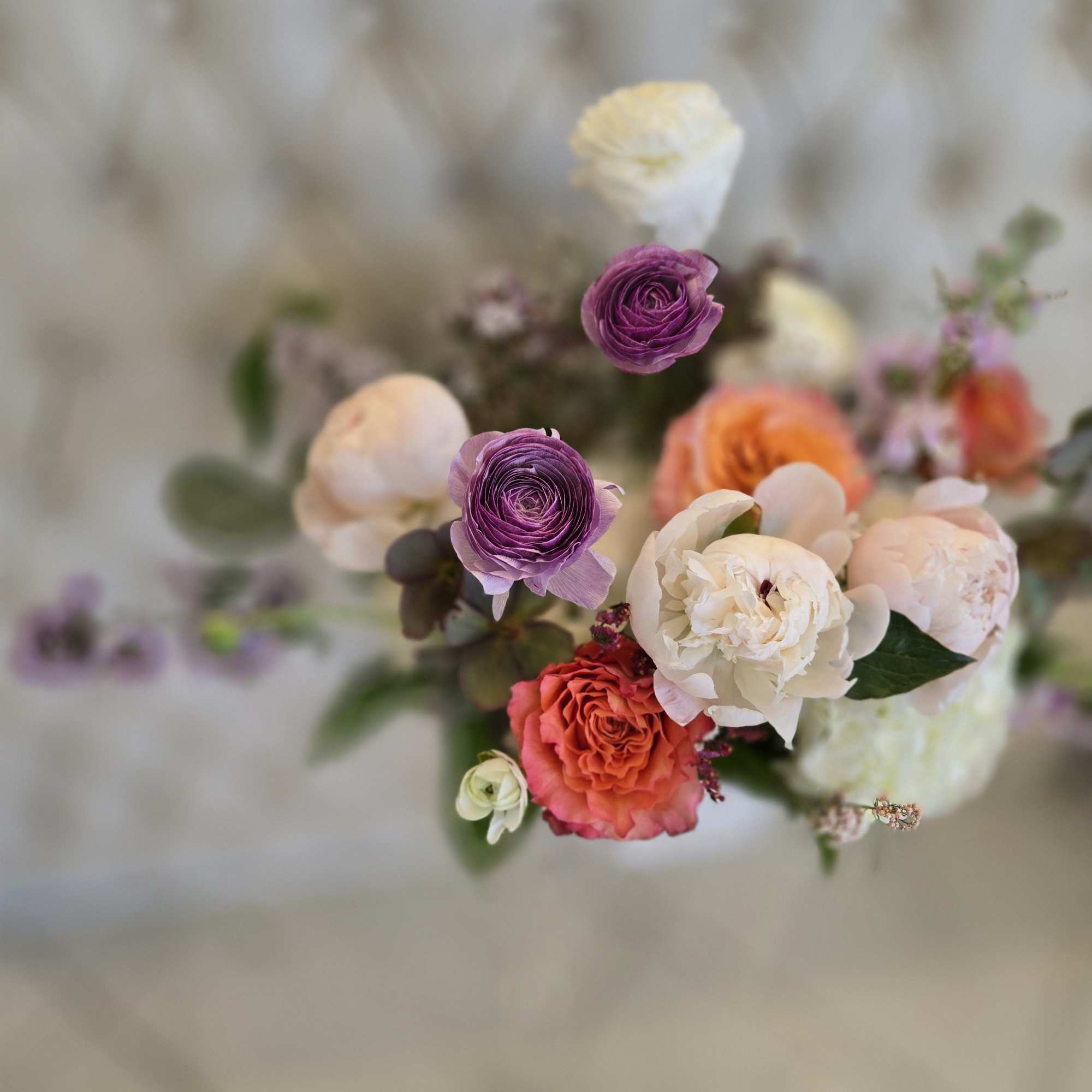 A simple and charming Mother&rsquo;s Day arrangement with fresh seasonal flowers in