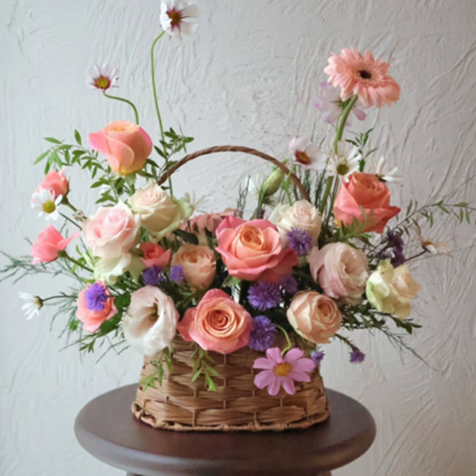 Our designer will create a gorgeous summery mix of beautiful, bright summer