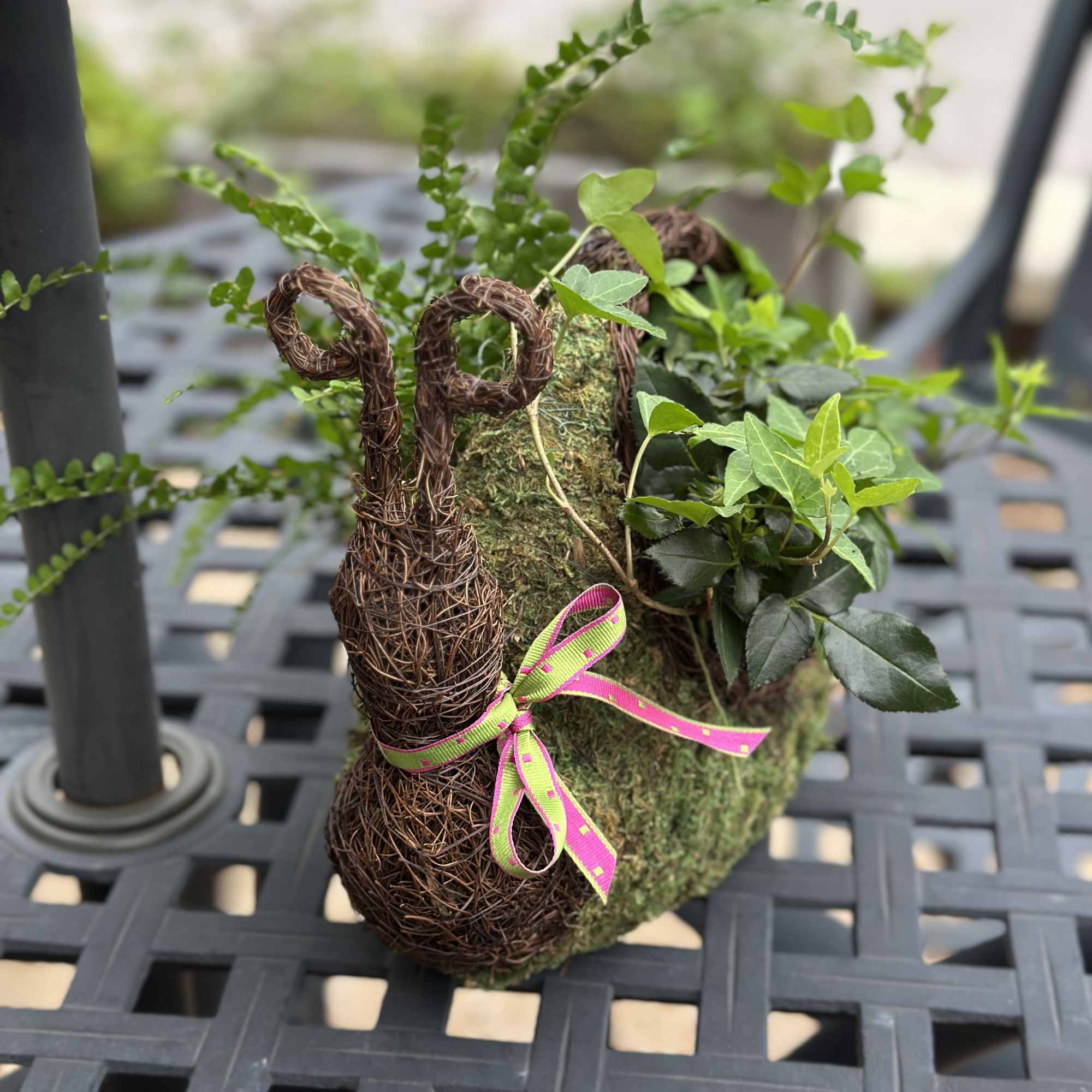 A perfect little friend to decorate a spring patio. Our mossy snail