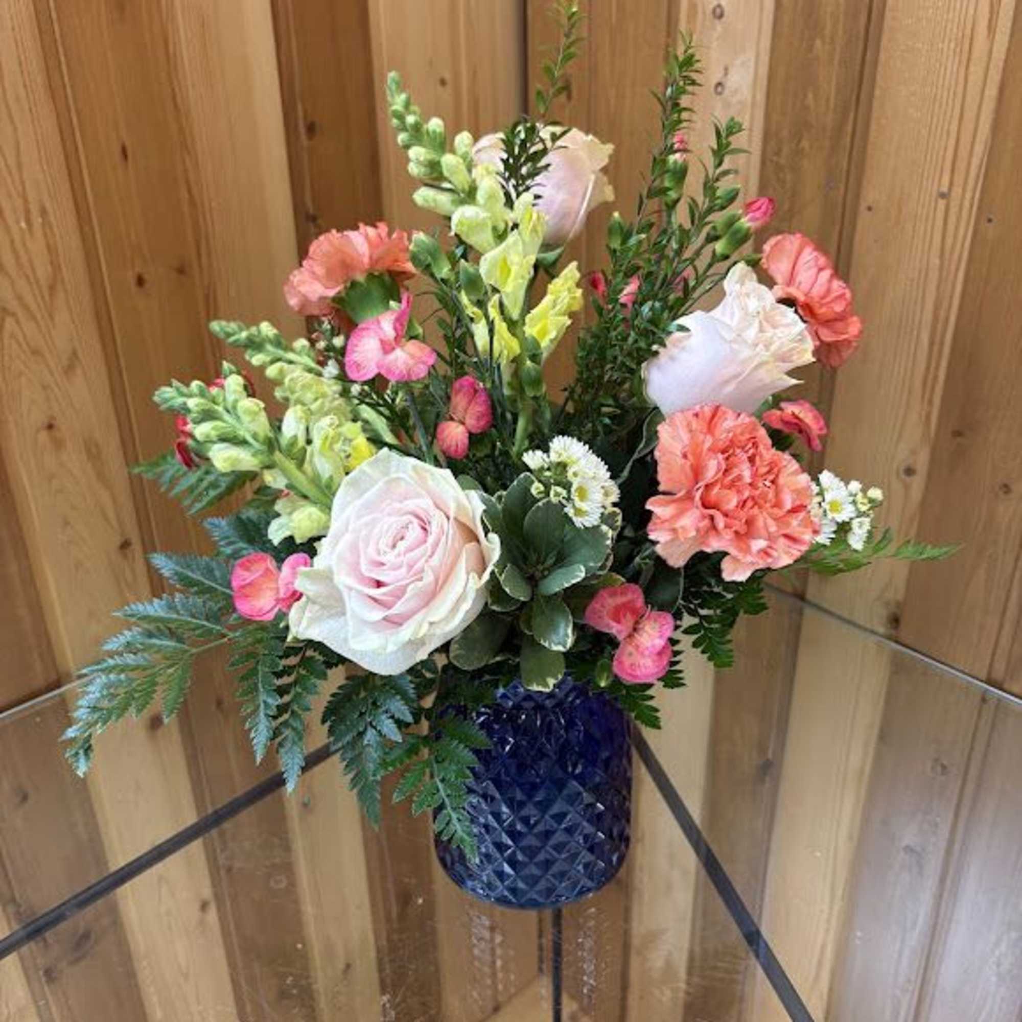 A bold, sunlit mix that makes the person you're thinking of feel