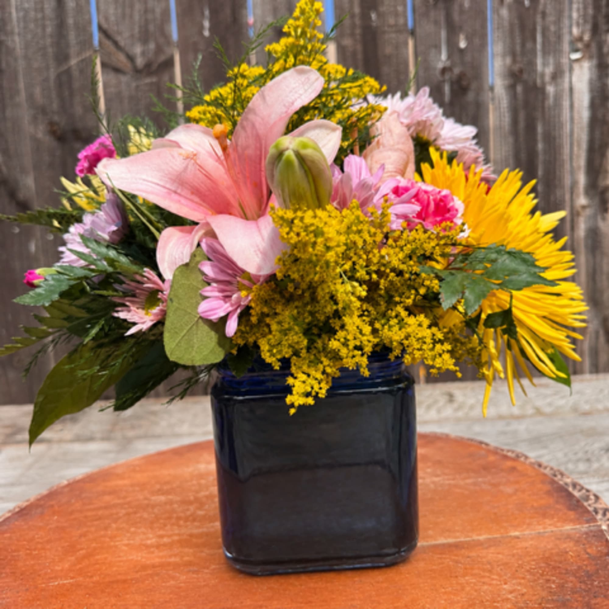 Mama Mia &ndash; Colorful Mixed Flower Arrangement in a Cube Vase

Bright, bold