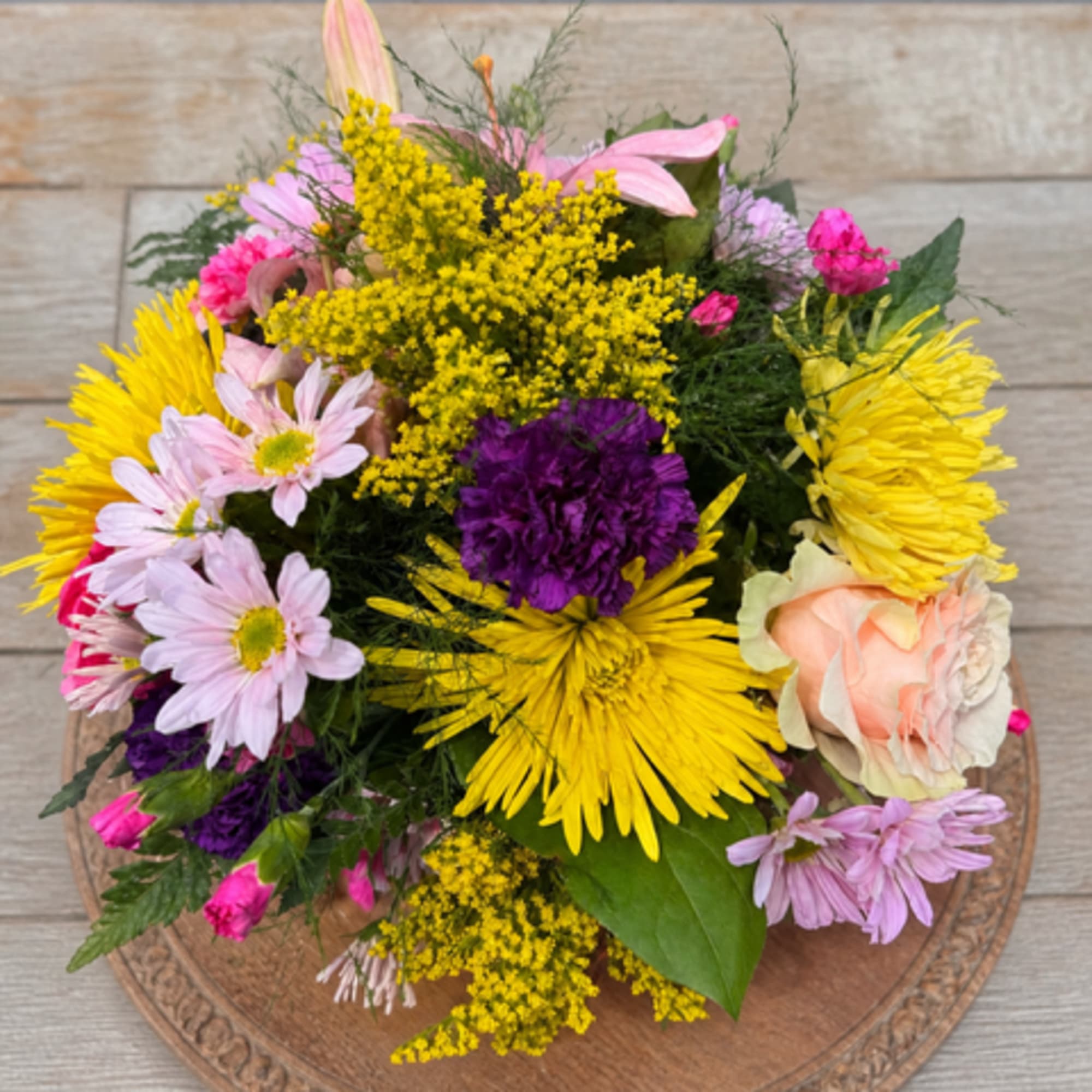 Mama Mia &ndash; Colorful Mixed Flower Arrangement in a Cube Vase

Bright, bold