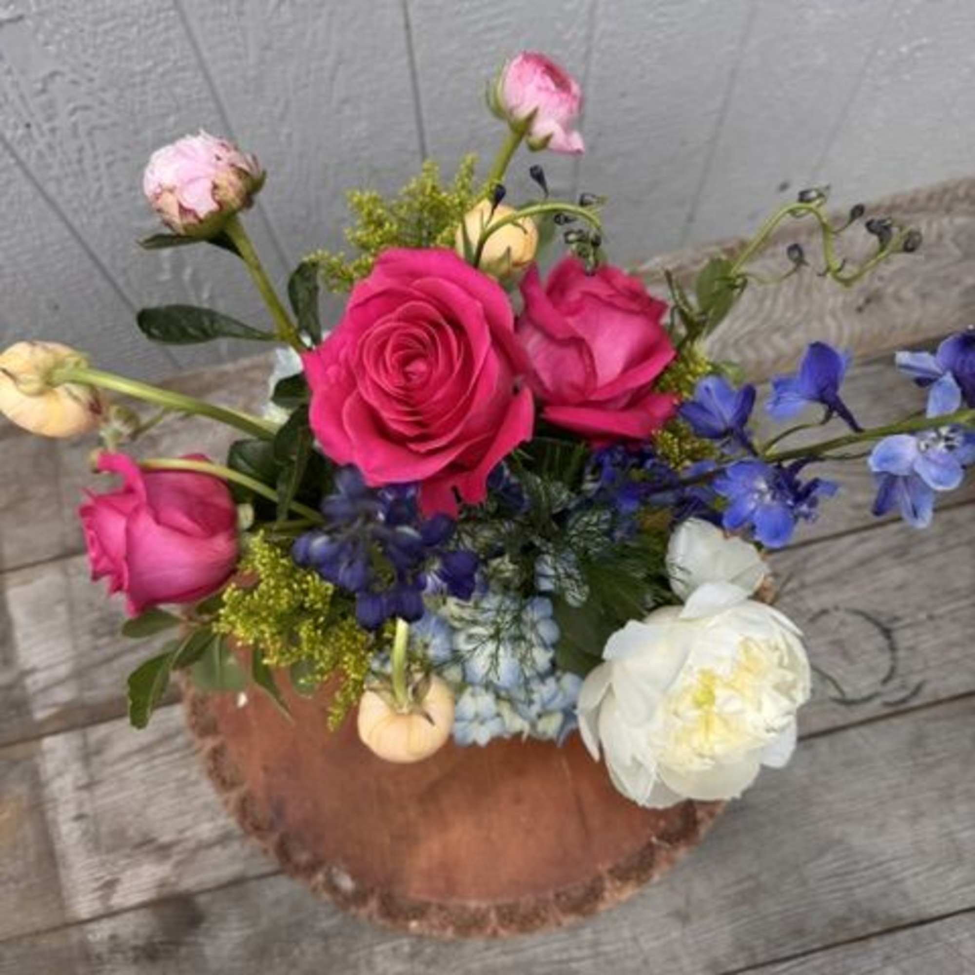 First Lady Bouquet

An elegant and refined arrangement designed to honor the strength