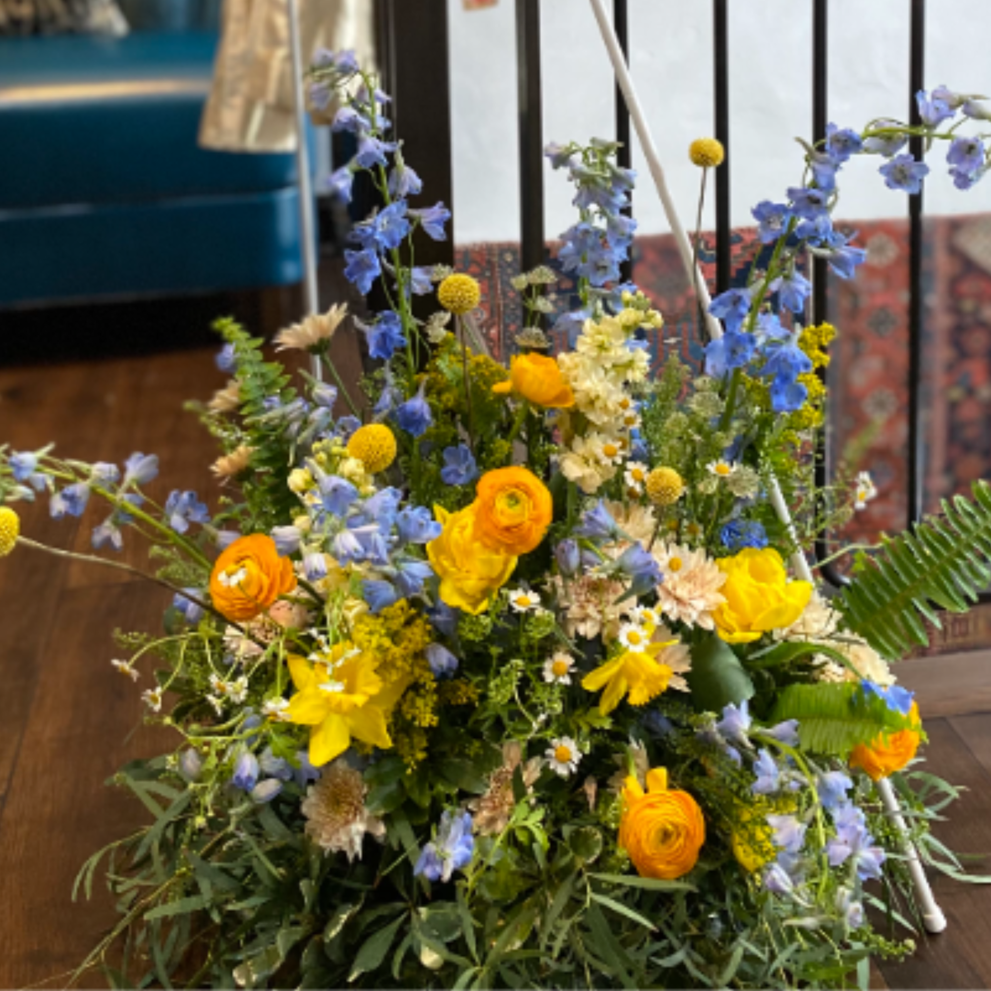 Ideal for entrance/ stair case decor/ ground effects