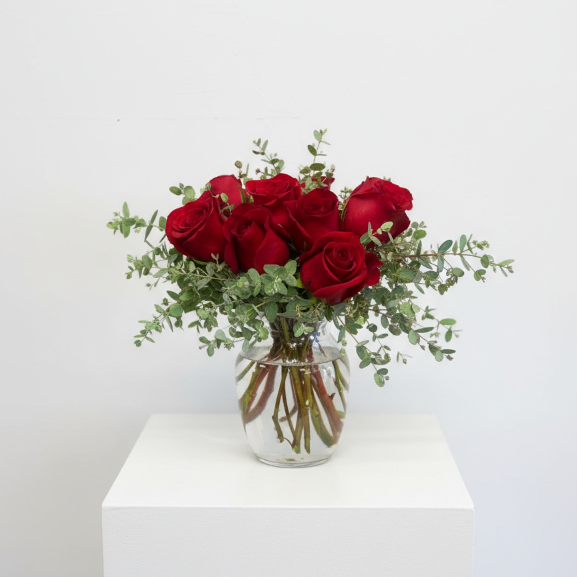 Let your love speak for itself with our Simply Romantic arrangement. This