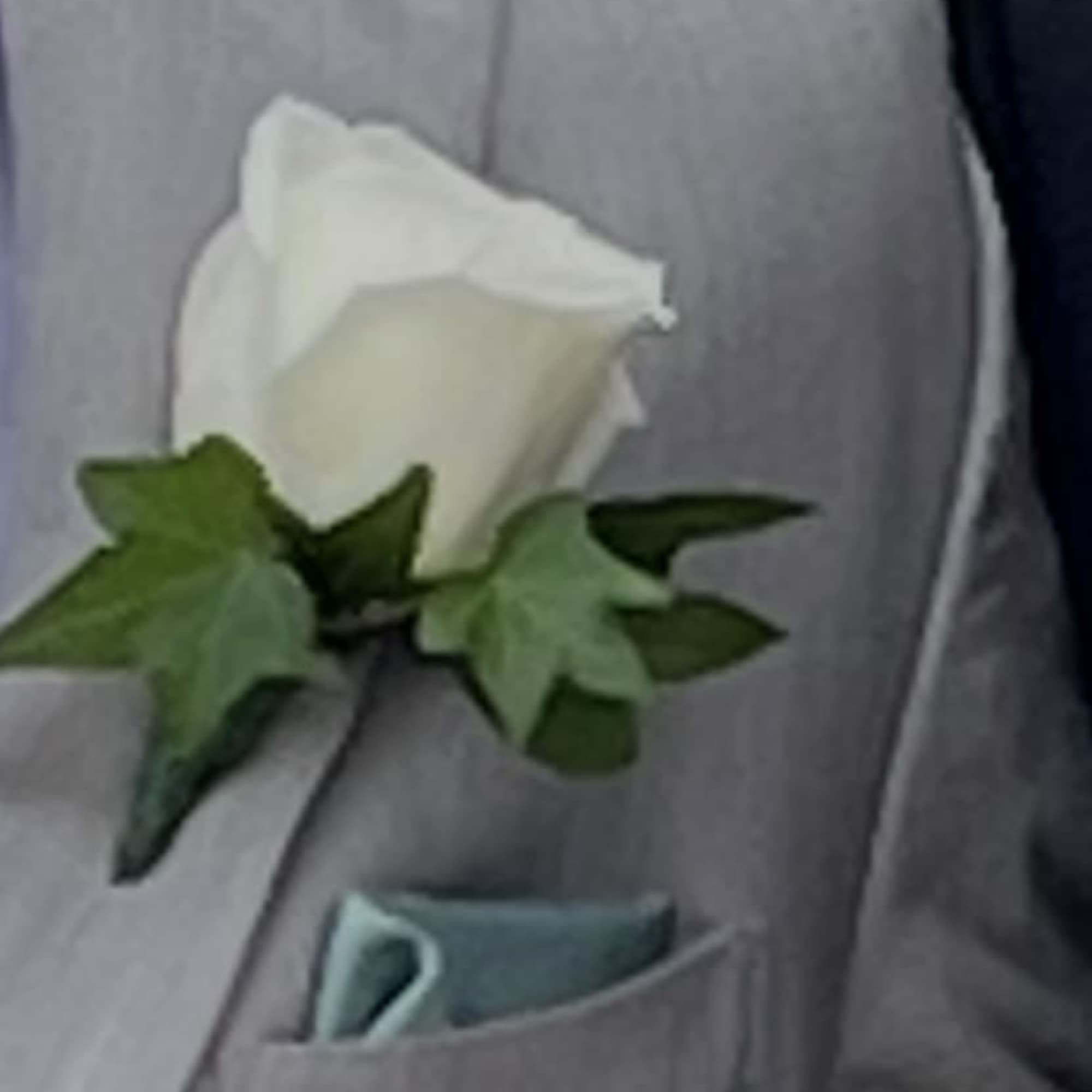 Flower to wear to a special event. Let us know the colors