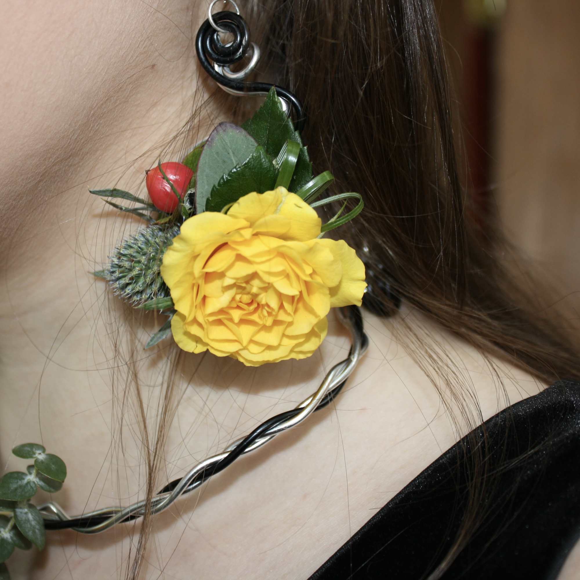 Yellow rose hair accessory with small red berry accents