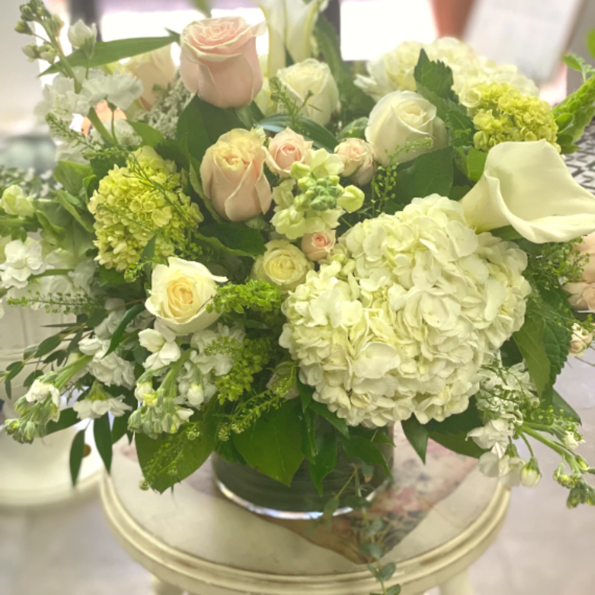 Lush whites and pinks in 6x6 glass cylinder