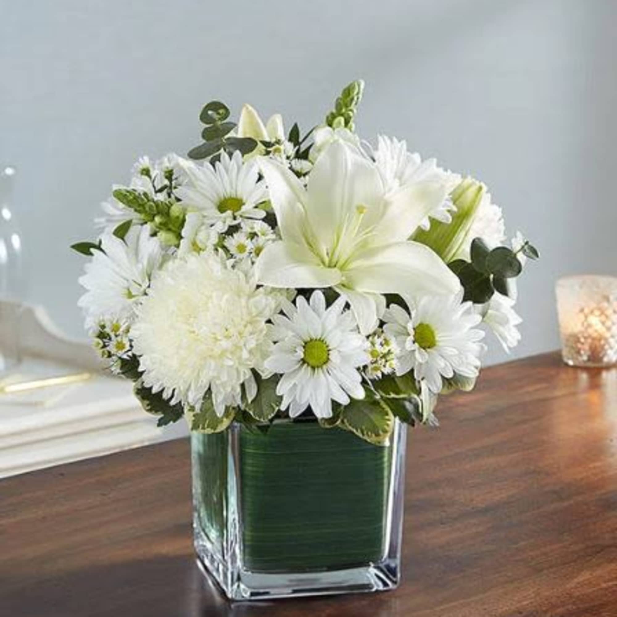 Pet Friendly?
No This arrangement is dangerous for household pets, specifically cats. Lilies
