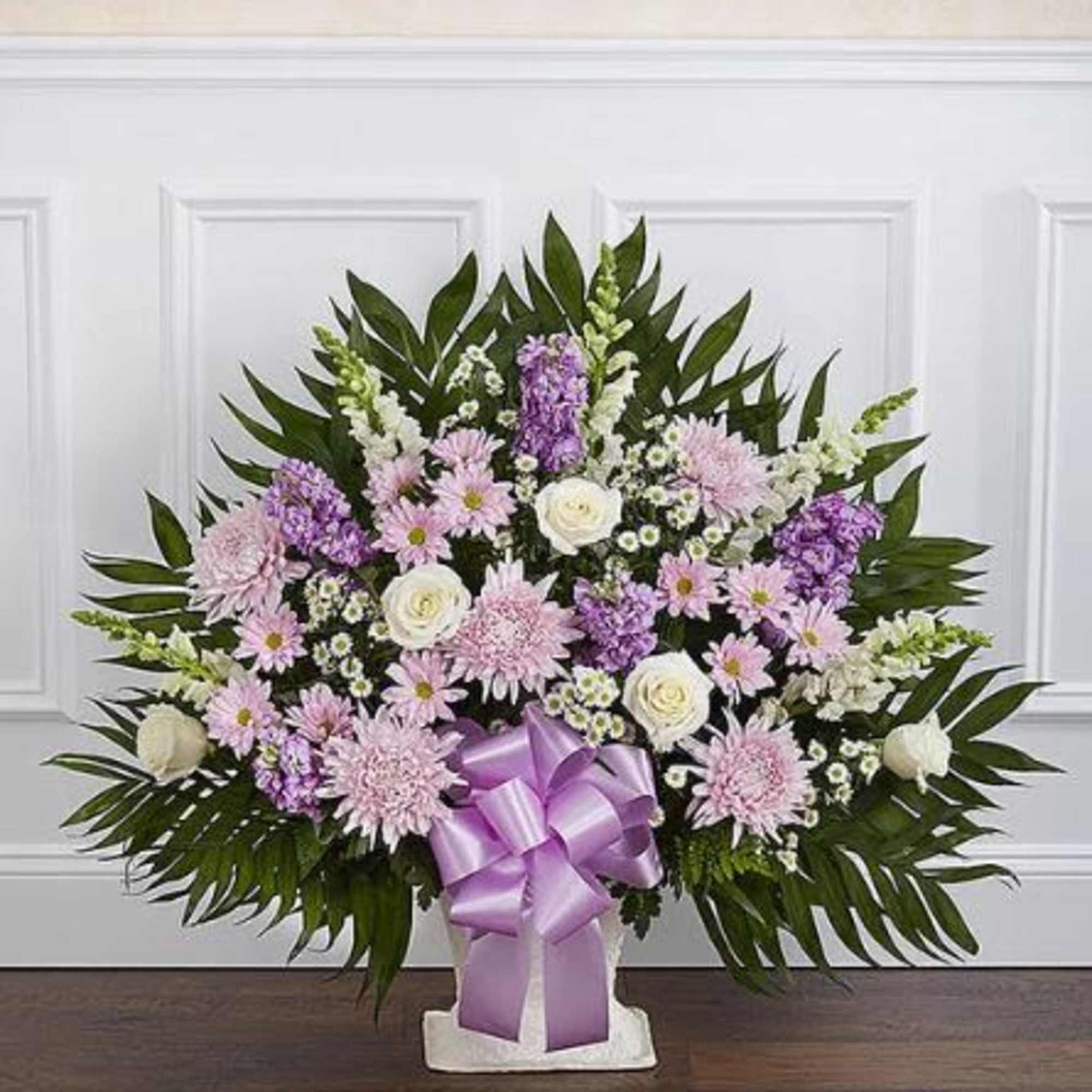  Pet Friendly?
No This arrangement contains Football Mums and Daisy Poms (Chrysanthemums)