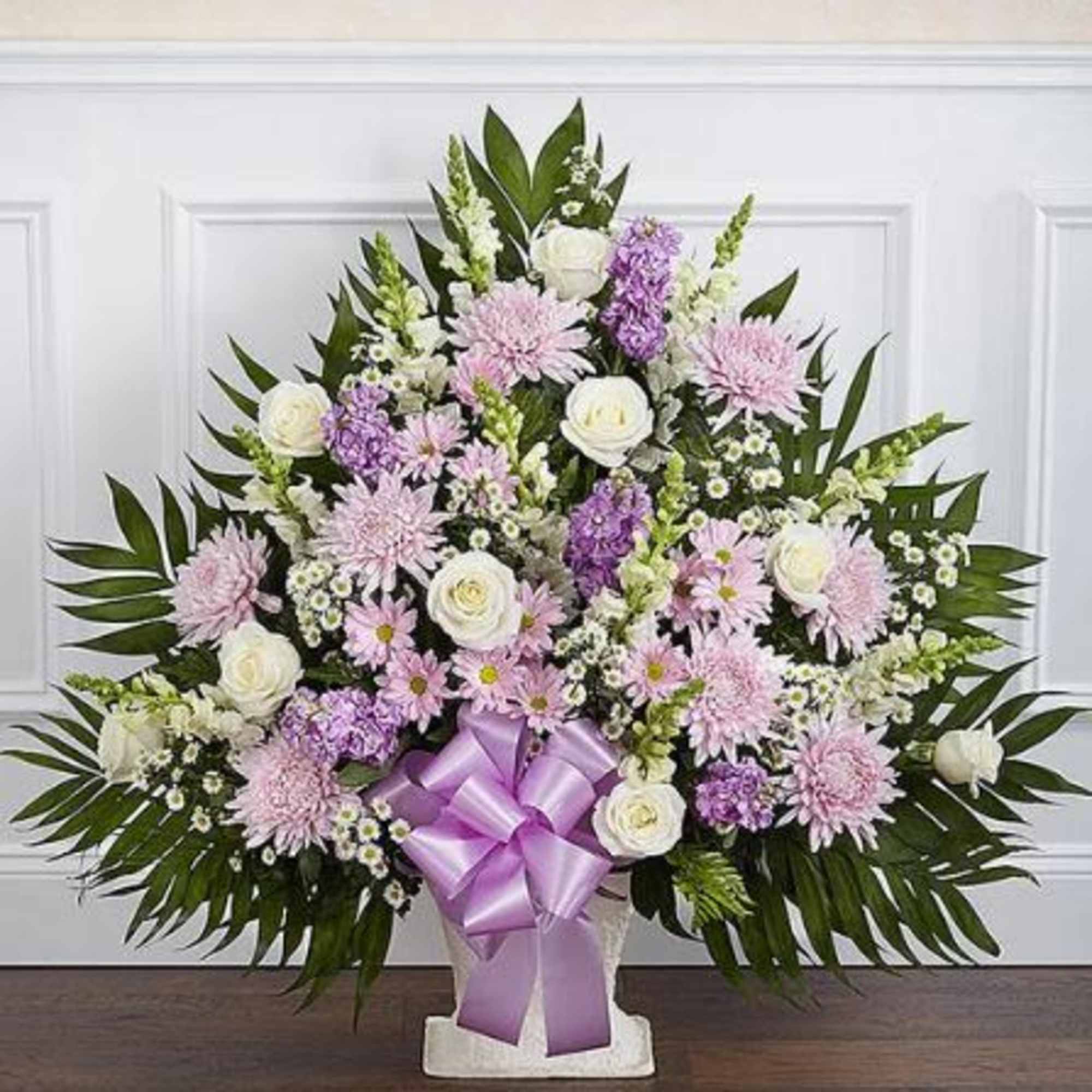  Pet Friendly?
No This arrangement contains Football Mums and Daisy Poms (Chrysanthemums)