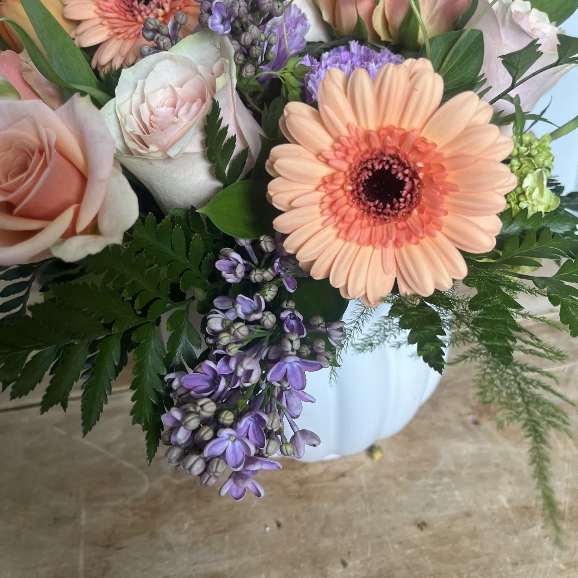 This sumptuous and cheerful design is as welcome as a breakfast tray