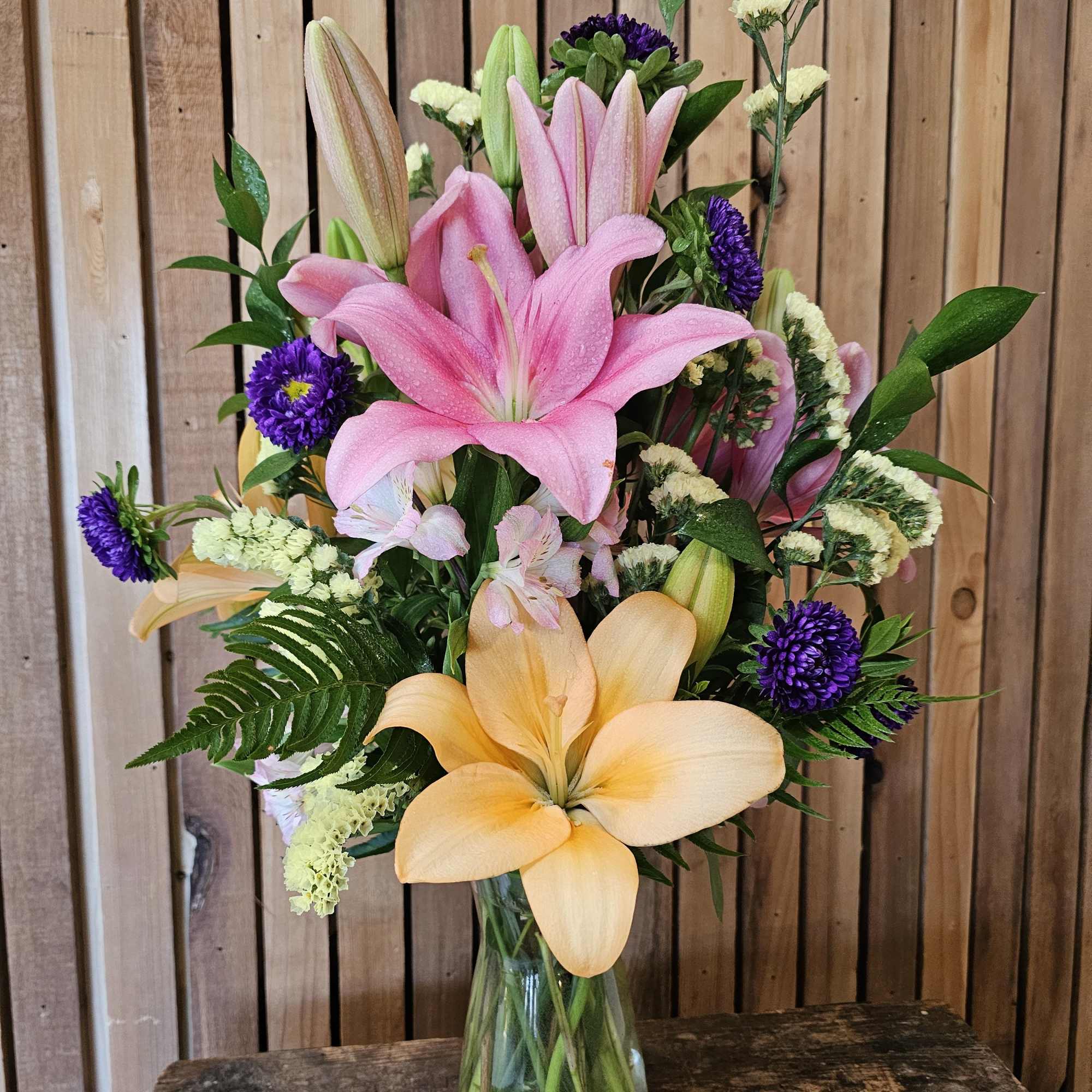 Bright colors and a variety of gorgeous greens. 