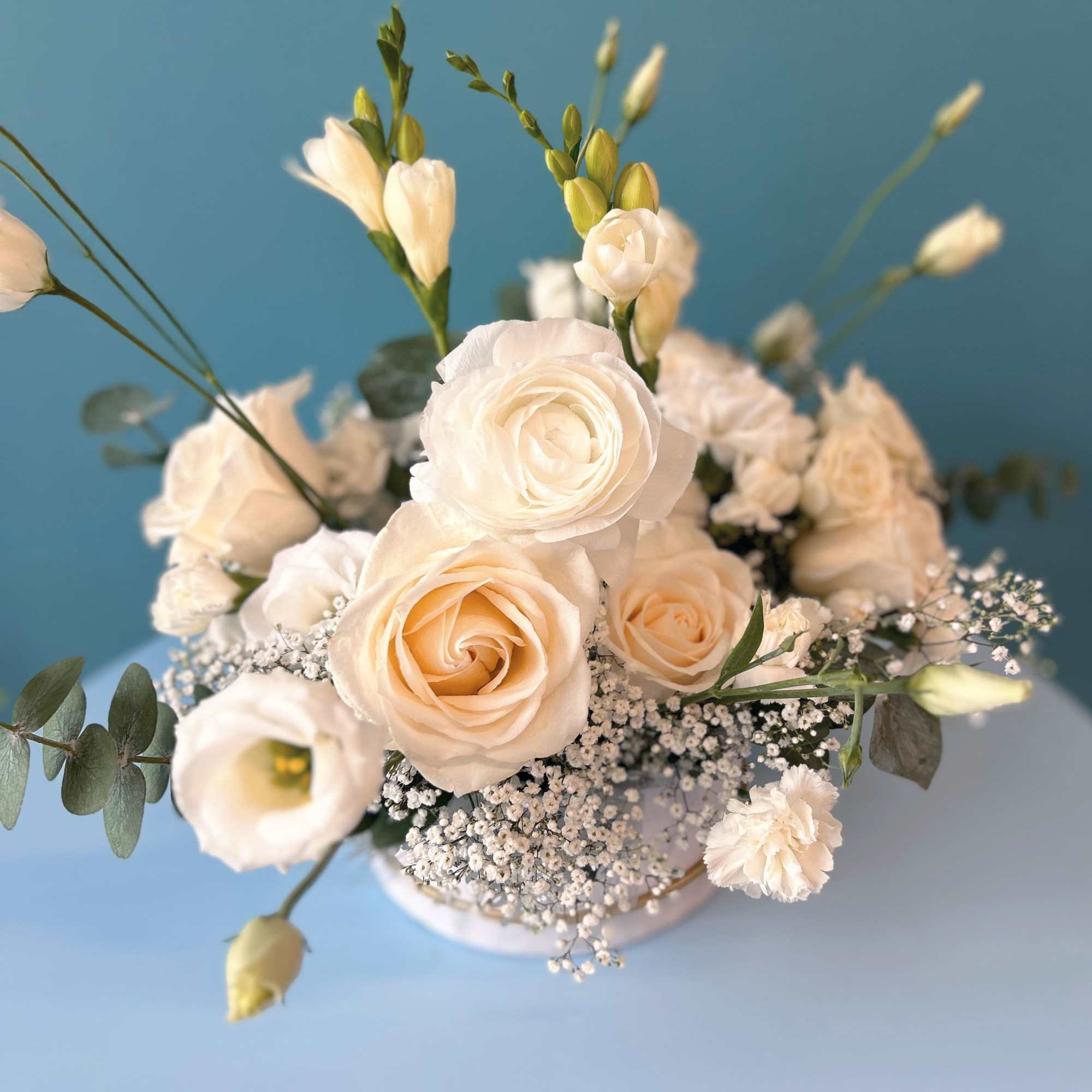 Celebrate love with our Valentine's Day " Love Elegance " flower boxes.
