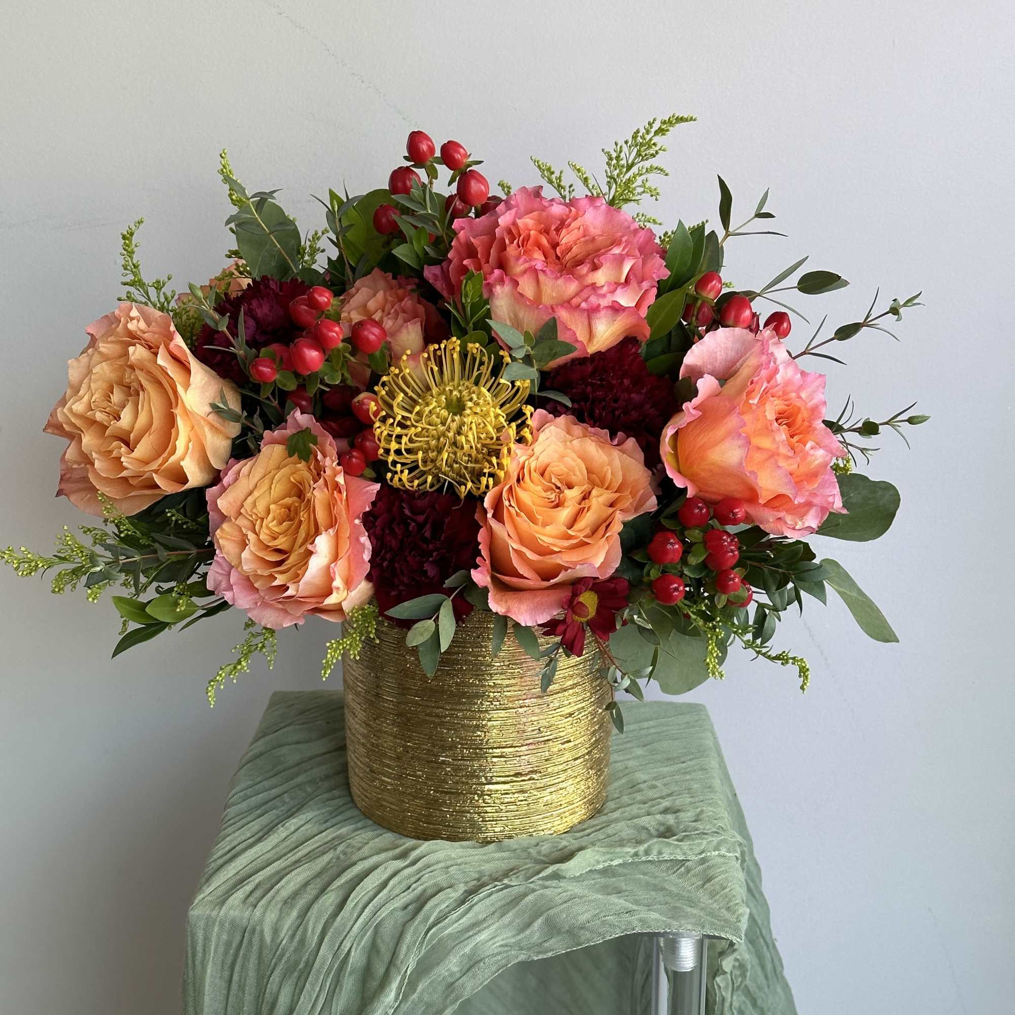 Always orange &ndash; with love and attention to every detail. The arrangement
