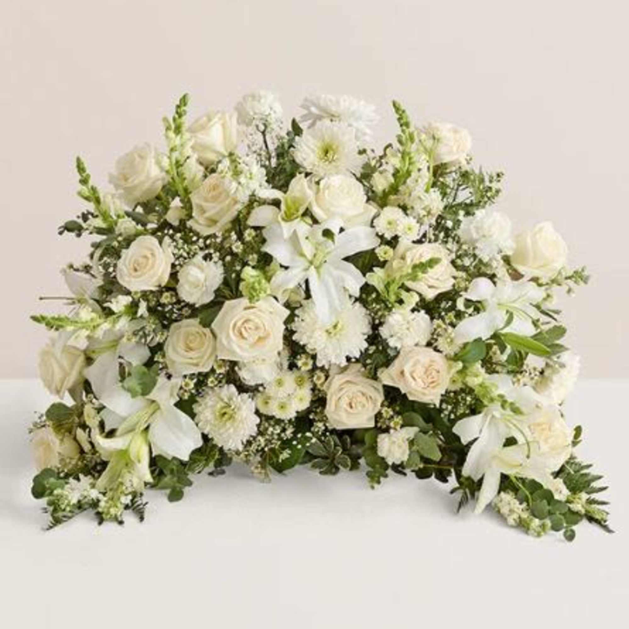  Pet Friendly?
No This arrangement contains Oriental Lilies, which are highly toxic
