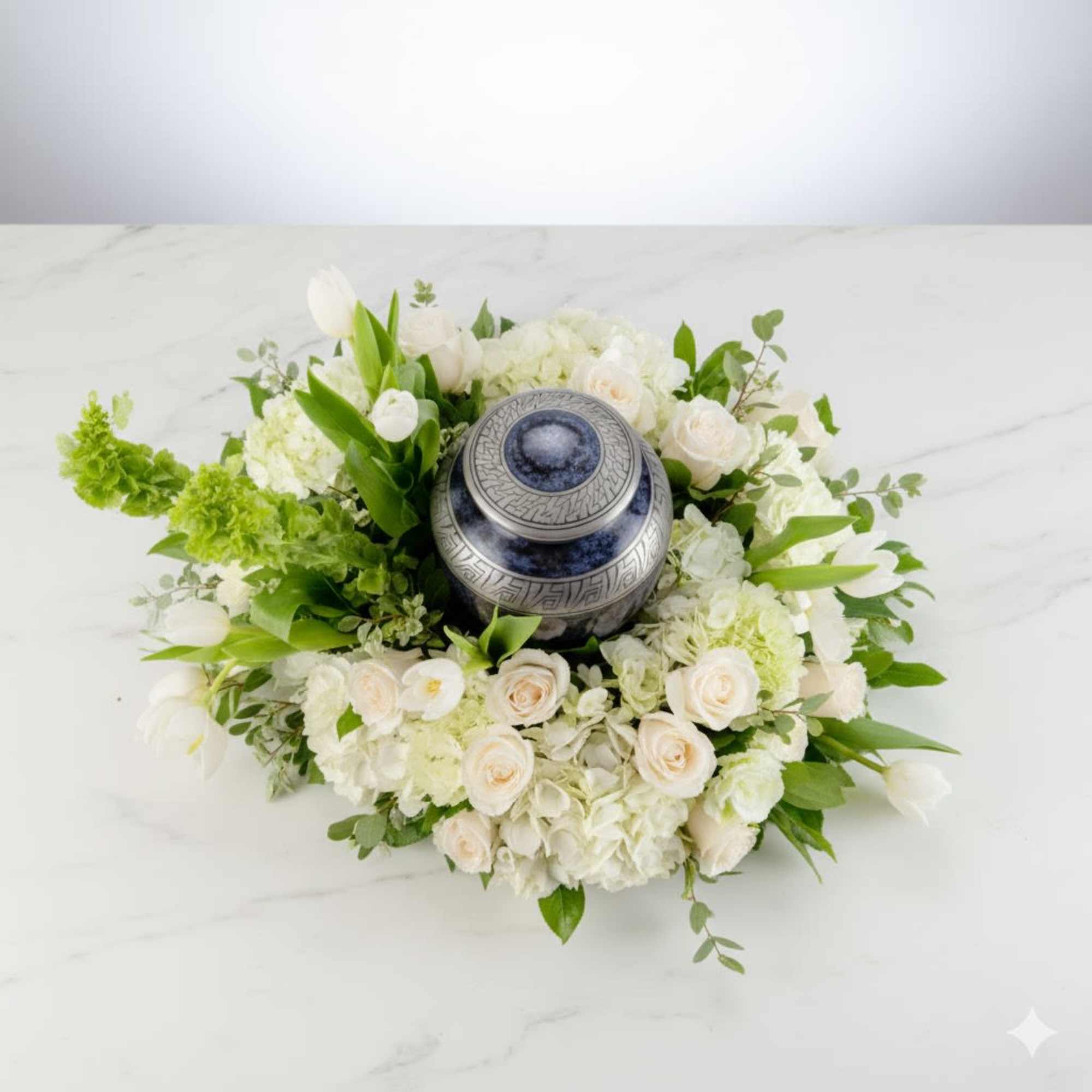  Pet Friendly?
No . This arrangement contains lilies, which are highly toxic
