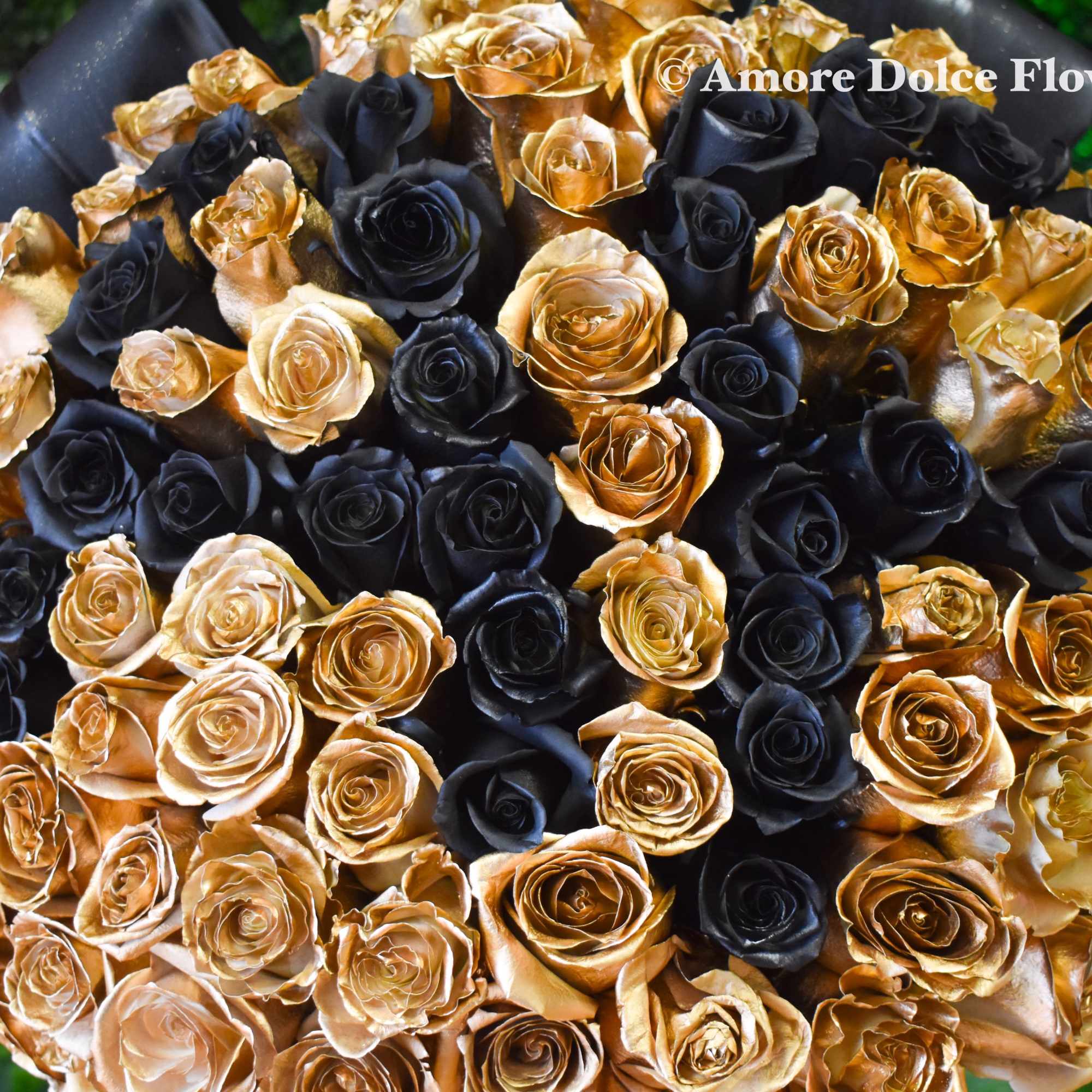 Arrangement will be made similar to photo please specify what initial you