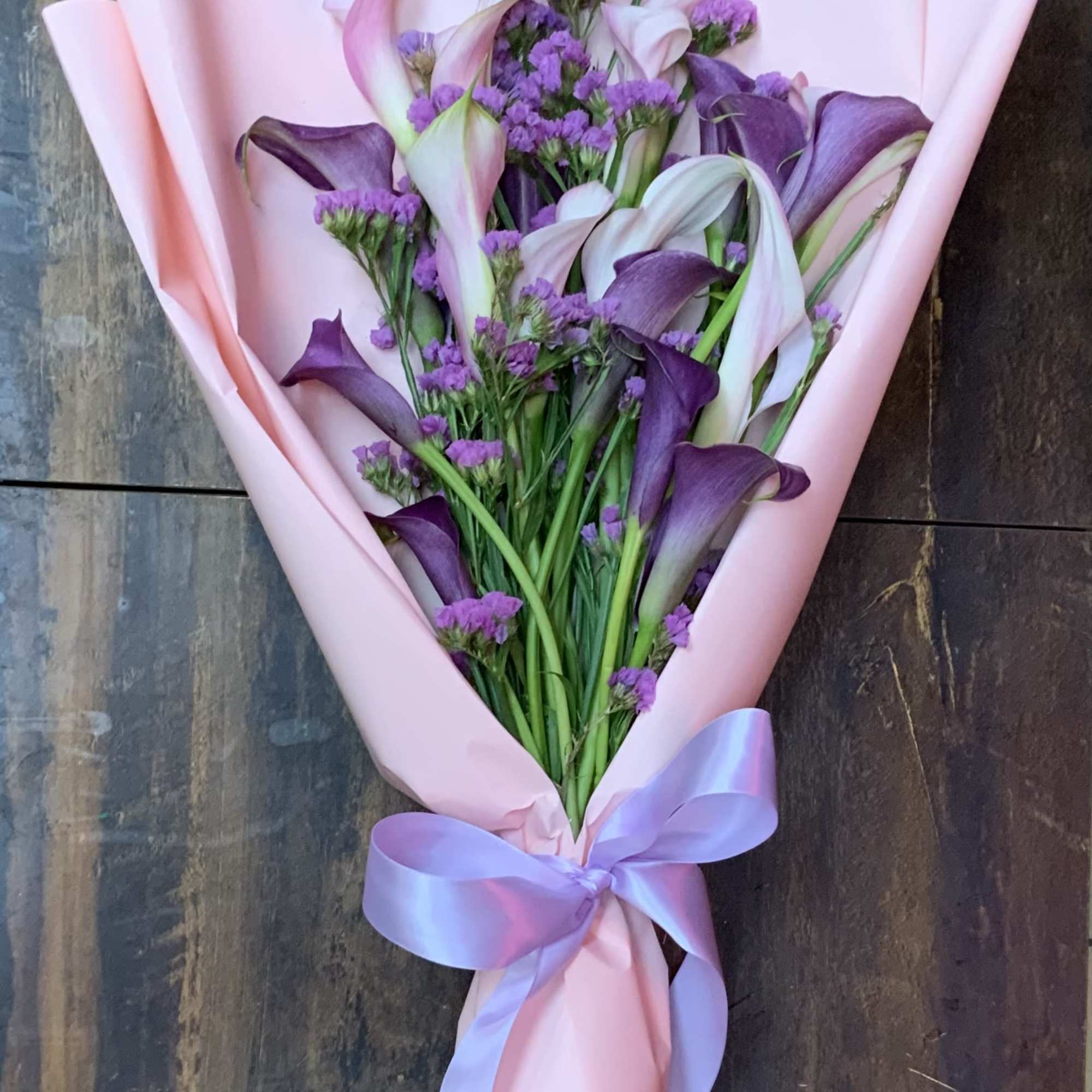 Two mixed color Cala lilies to equal 20 stems of mini Cala