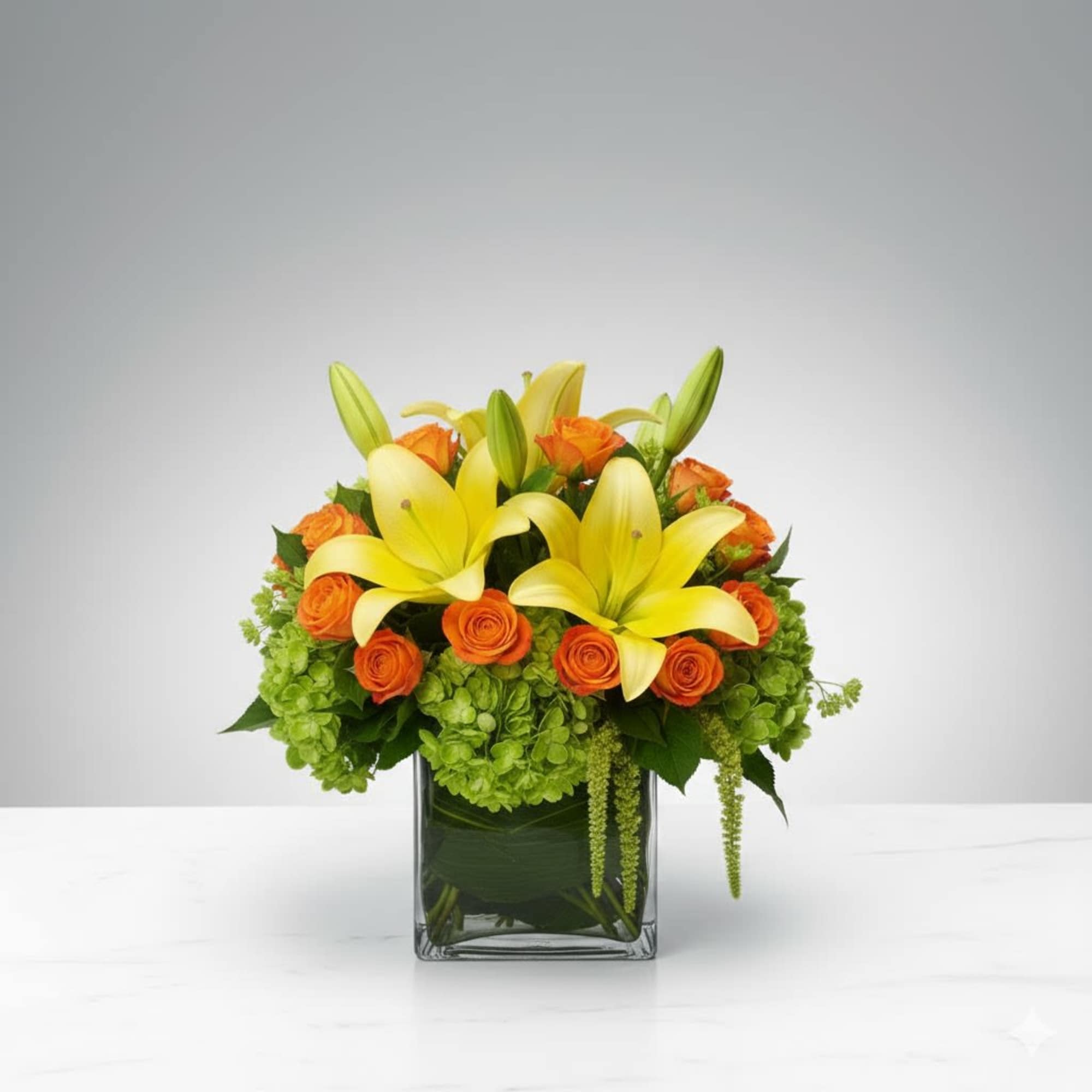  Pet Friendly?
No . This arrangement contains lilies, which are highly toxic