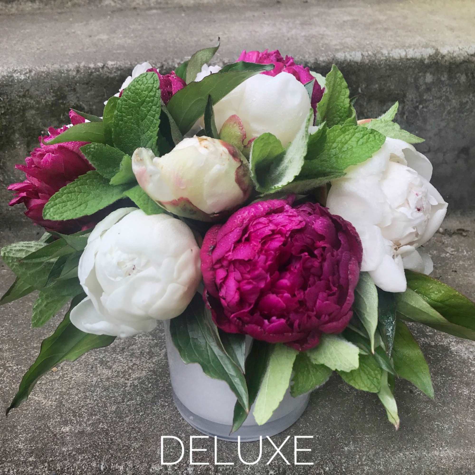 We let the beauty of locally grown peonies stand out in a