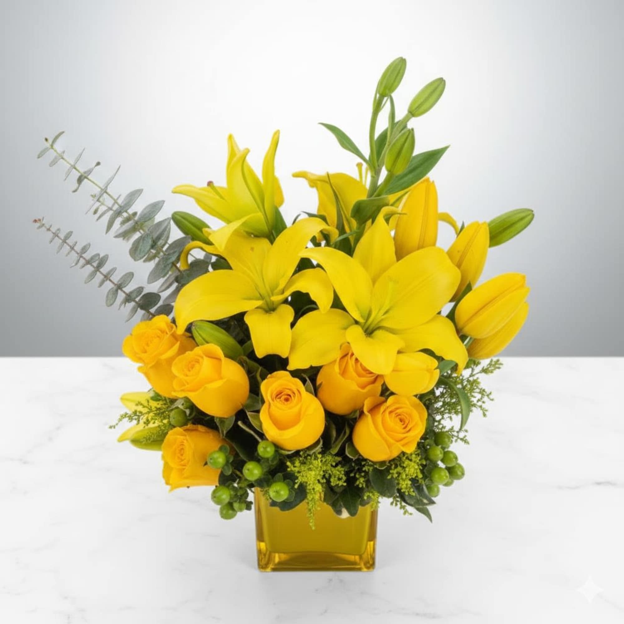 Pet Friendly?
No This arrangement contains Lilies, which are highly toxic to cats
