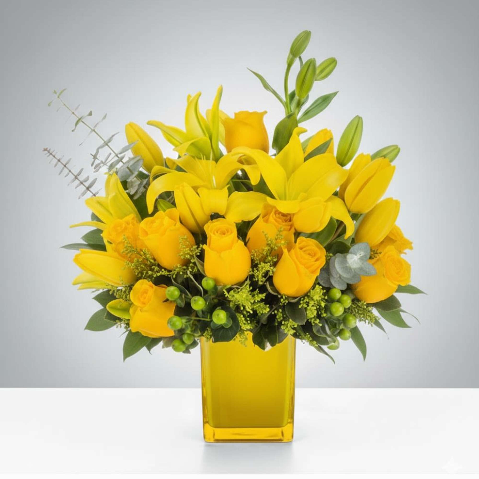 Pet Friendly?
No This arrangement contains Lilies, which are highly toxic to cats