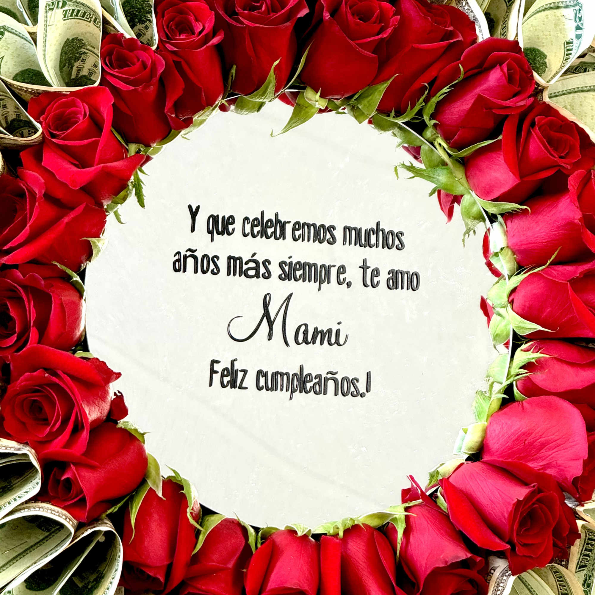 BEAUTIUL BOUQUET WITH ROUND MIRROR IN THE CENTER, AMAZING FOR ANY OCASSION