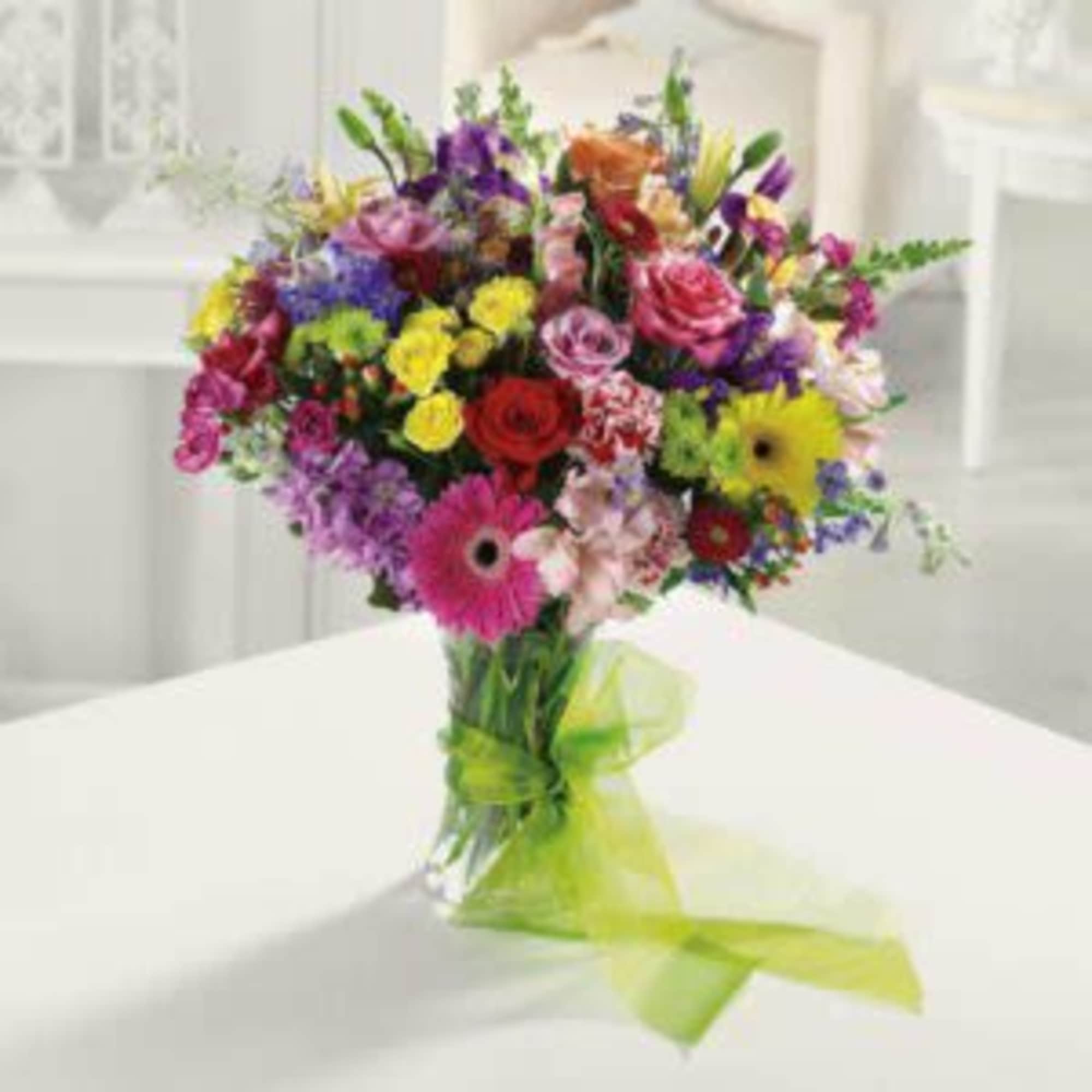  Pet Friendly?
No . With a large mixed bouquet of unspecified blooms